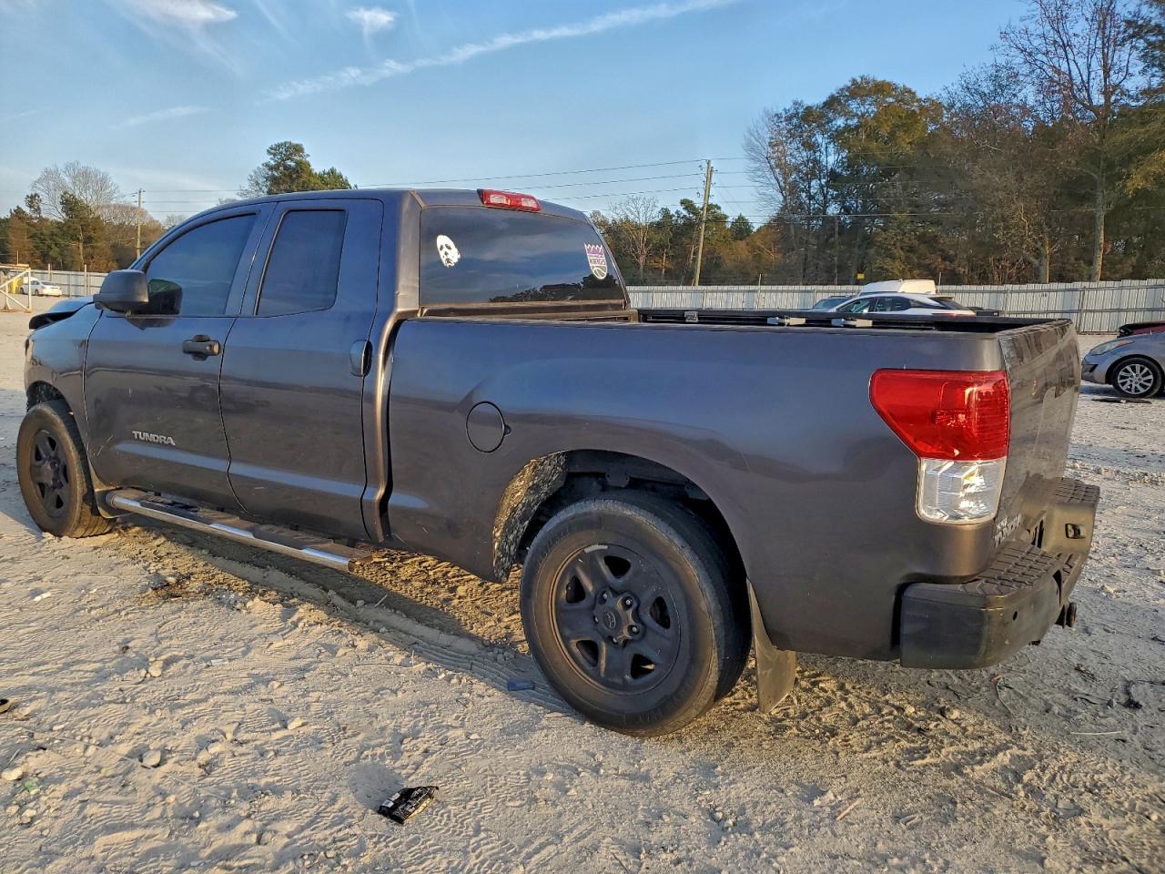 2011 TOYOTA TUNDRA