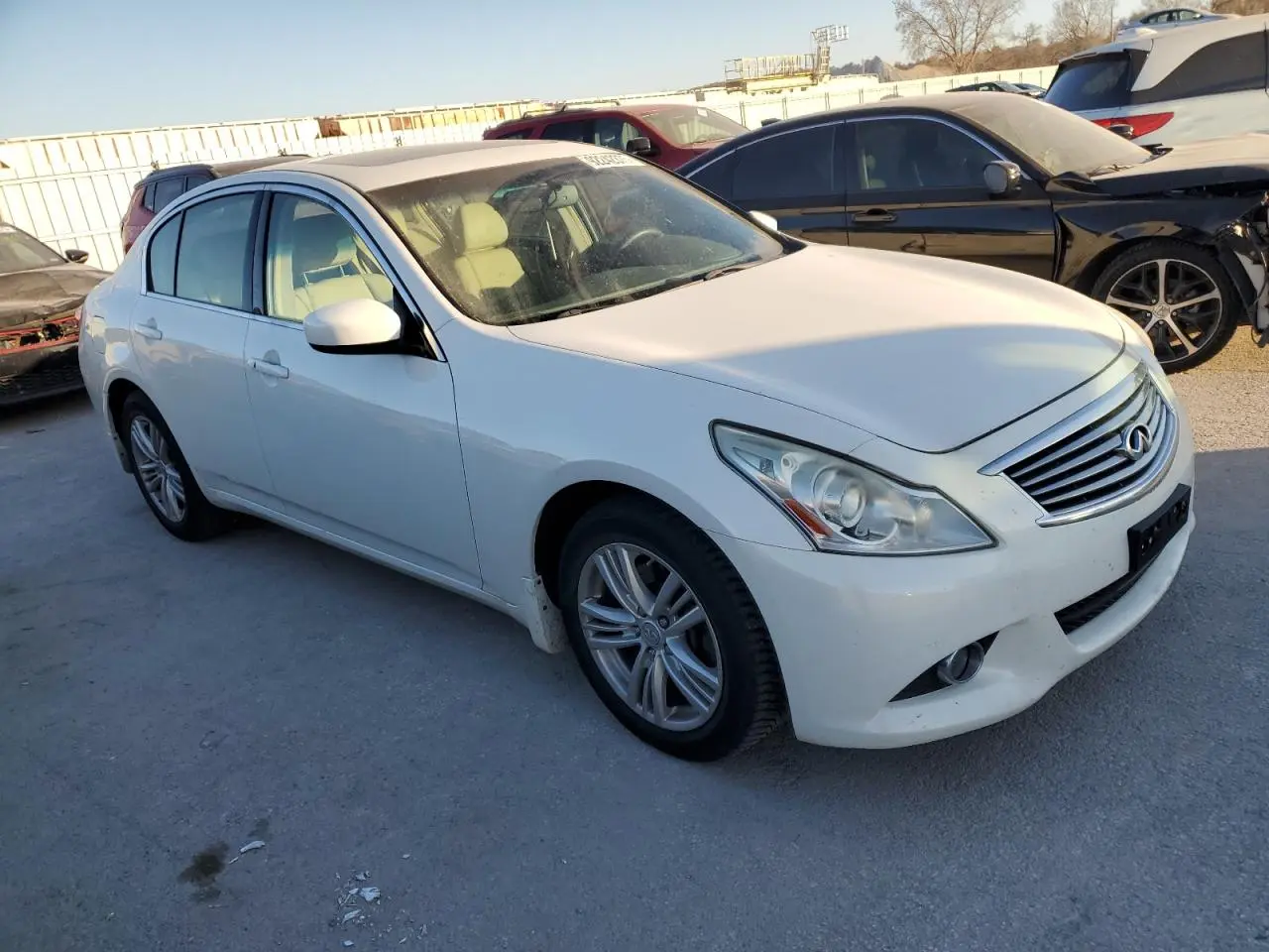 2014 INFINITI G37