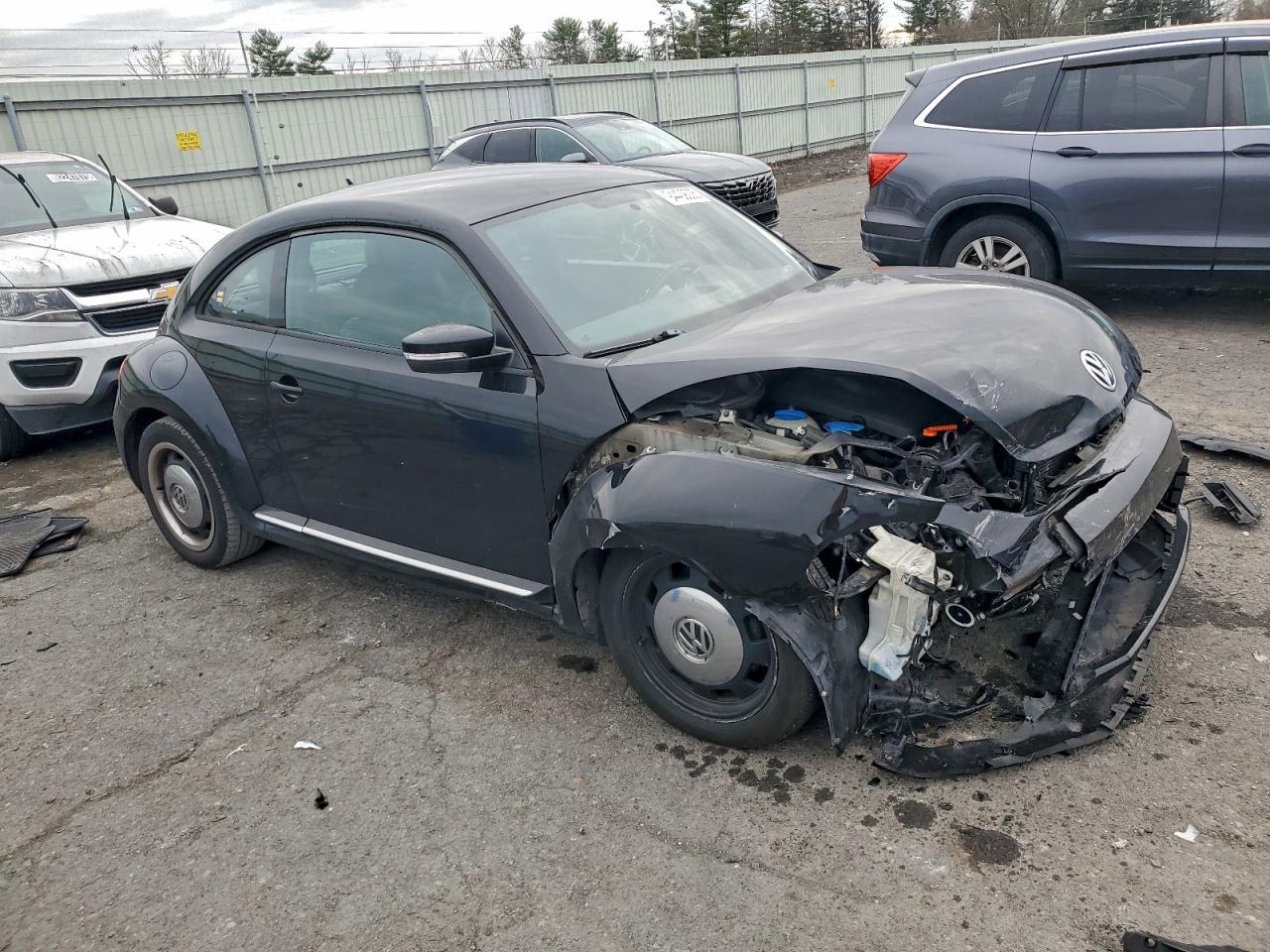2012 VOLKSWAGEN Beetle