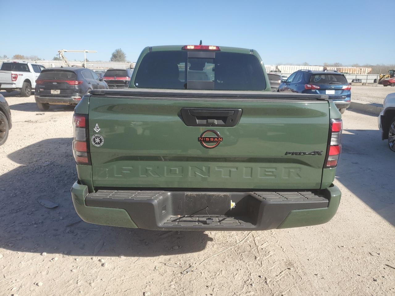 2024 NISSAN Frontier