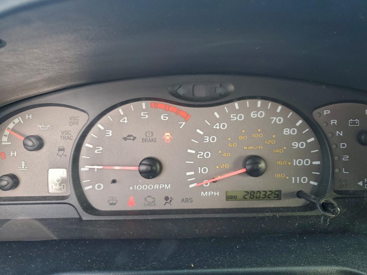 2002 TOYOTA Sequoia