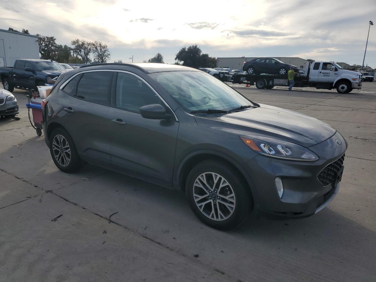 2020 FORD ESCAPE