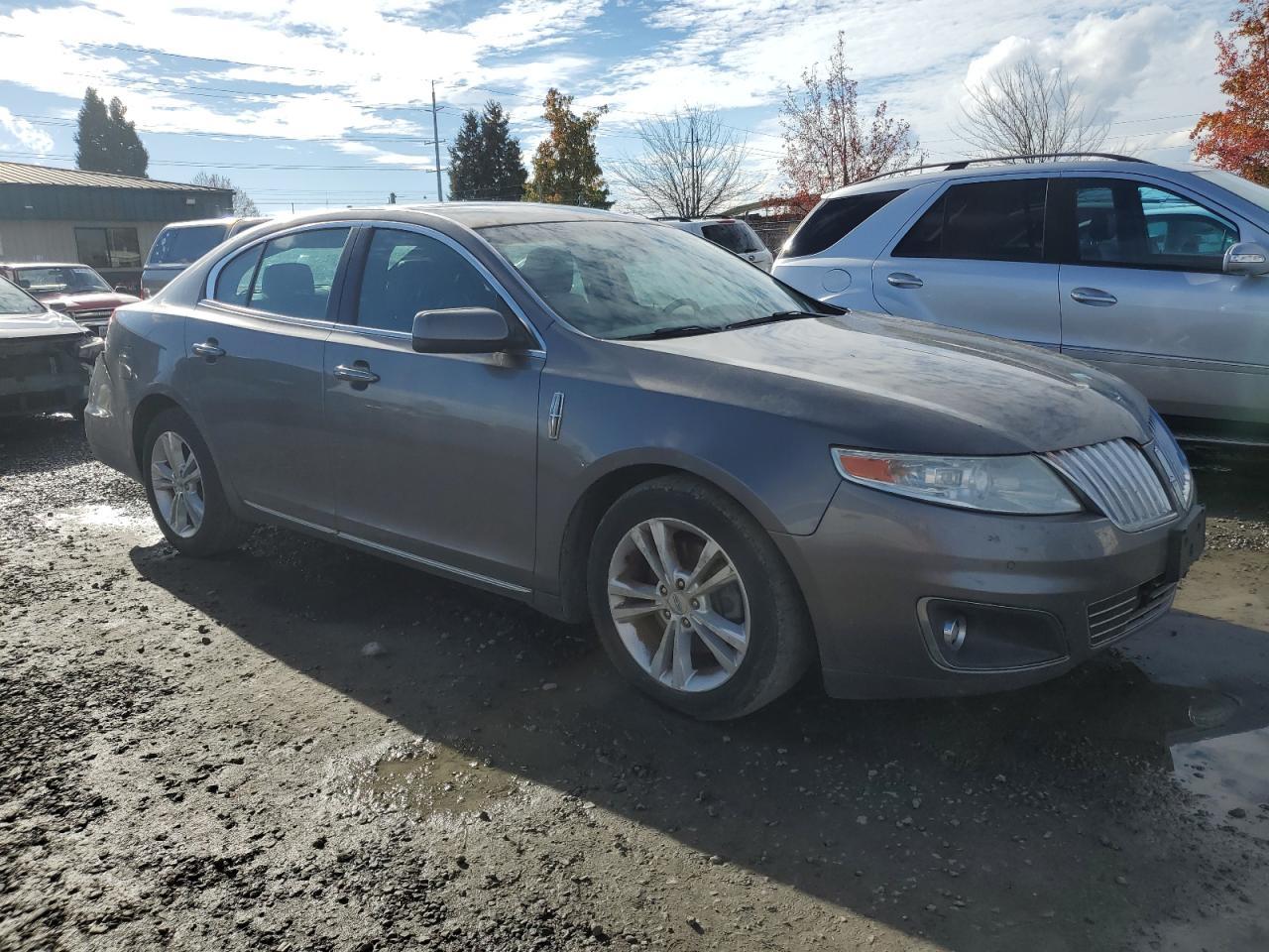 2011 LINCOLN MKS