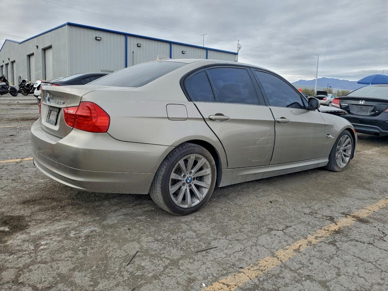 2011 BMW 3 SERIES