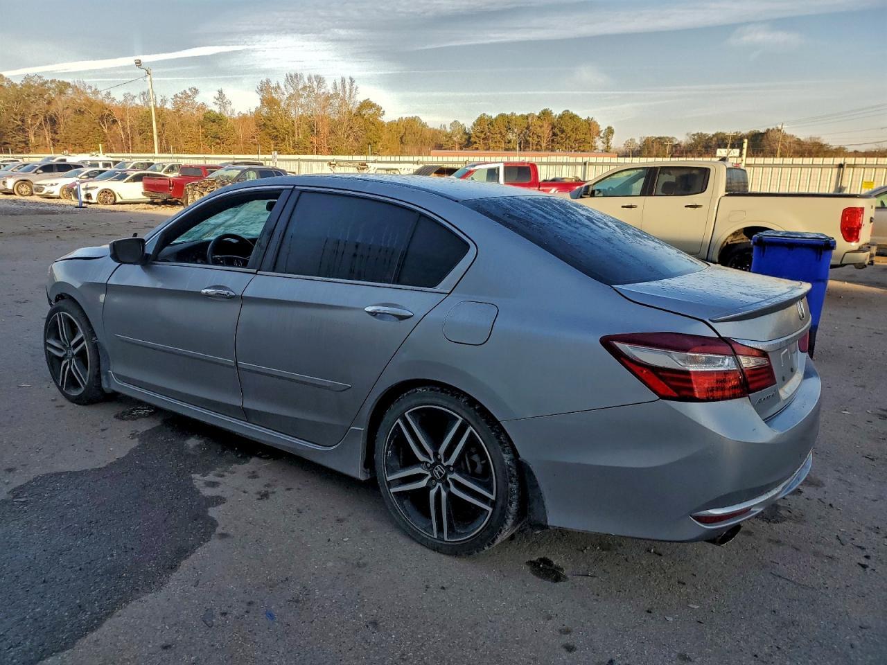 2017 HONDA ACCORD