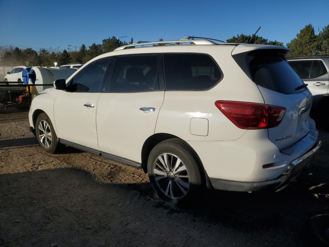 2017 NISSAN PATHFINDER