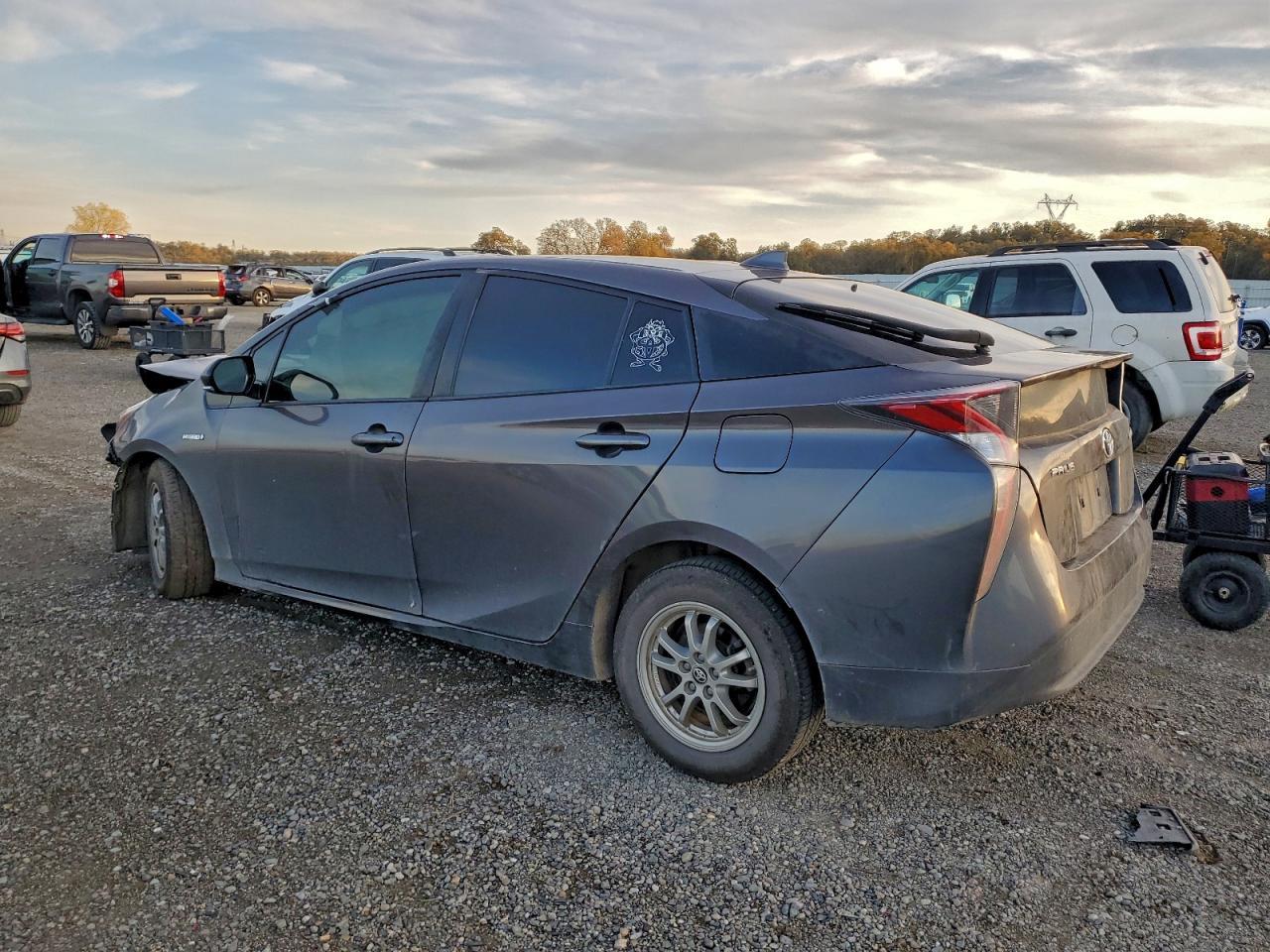 2016 TOYOTA PRIUS