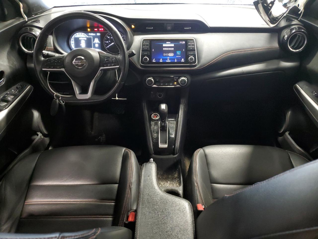 2020 NISSAN KICKS