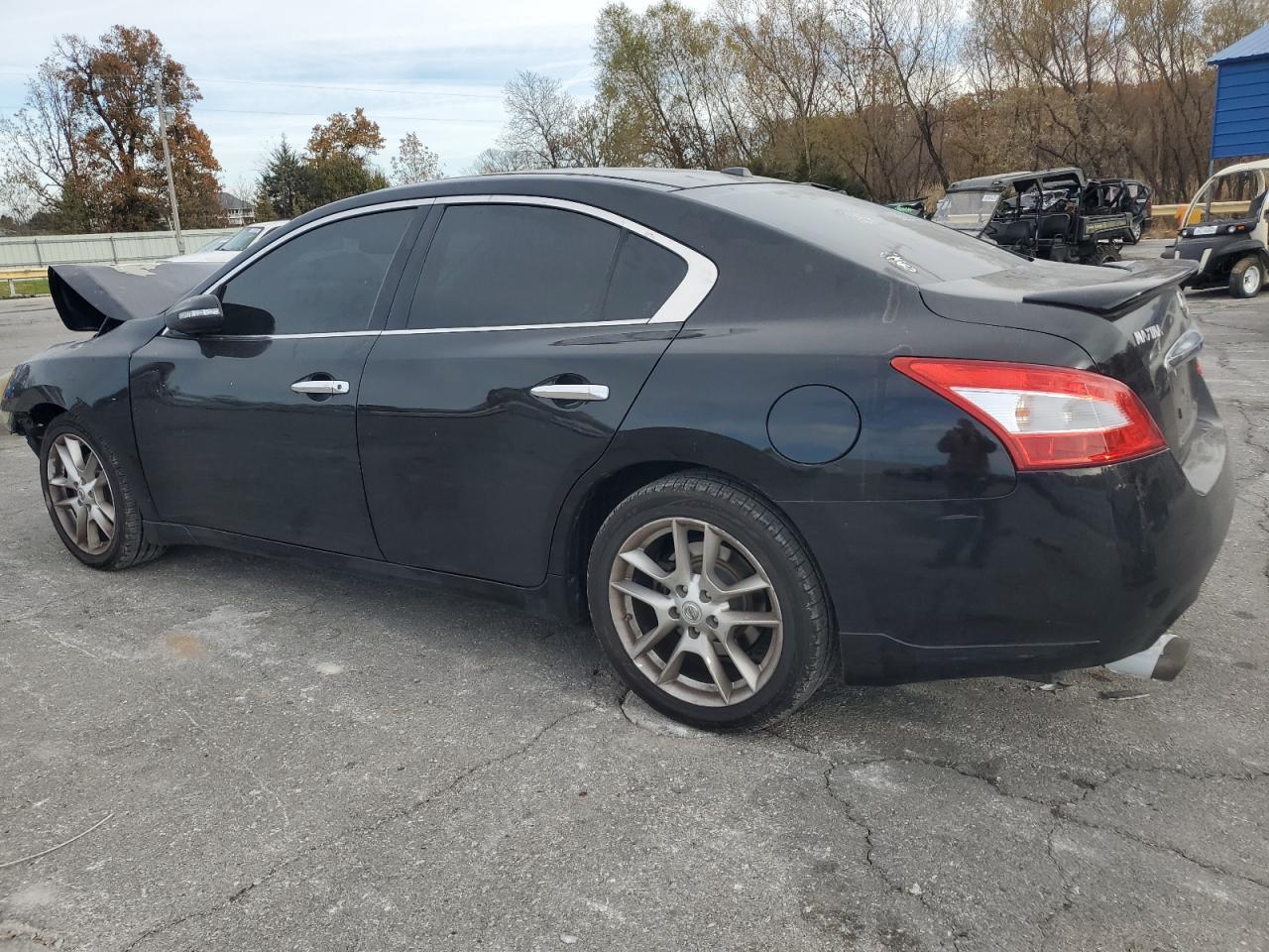 2011 NISSAN Maxima