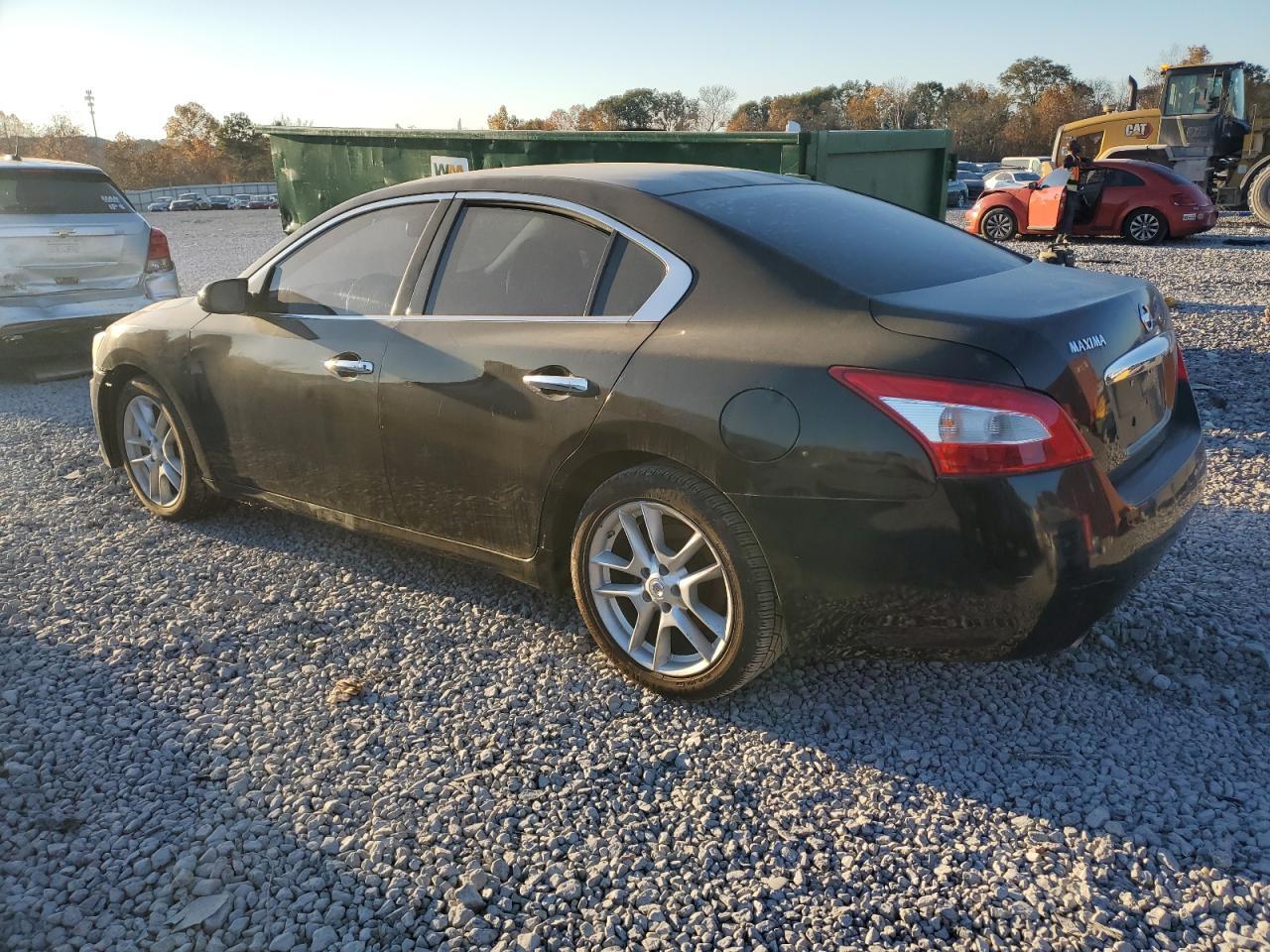 2010 NISSAN Maxima