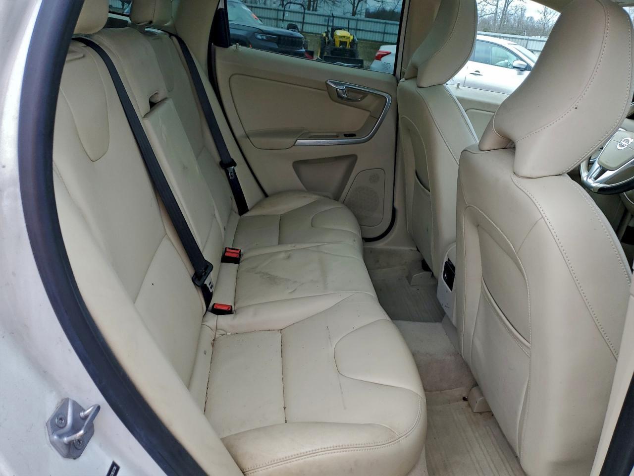 2016 VOLVO XC60