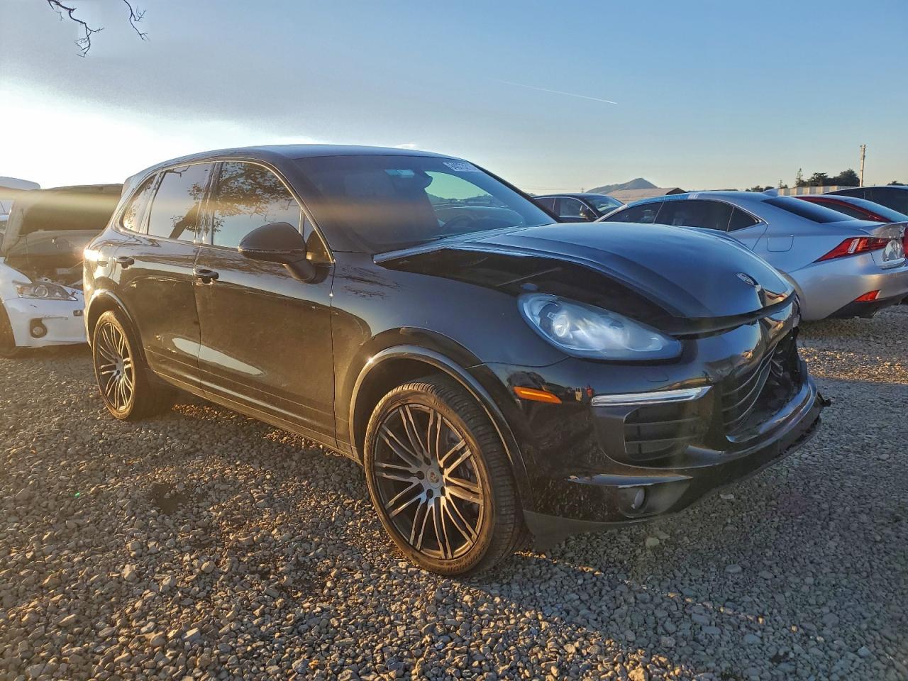 2017 PORSCHE CAYENNE