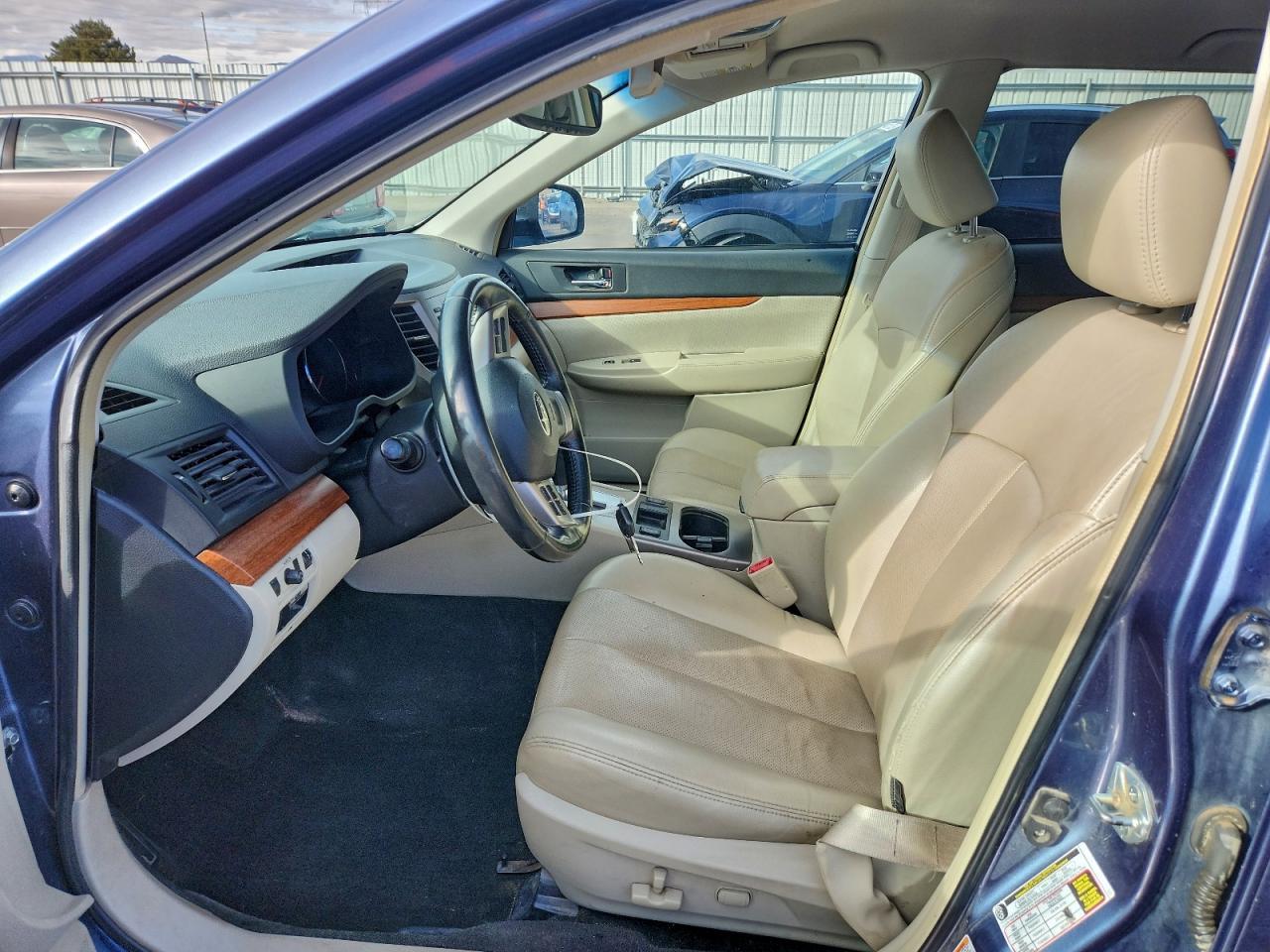 2013 SUBARU Outback
