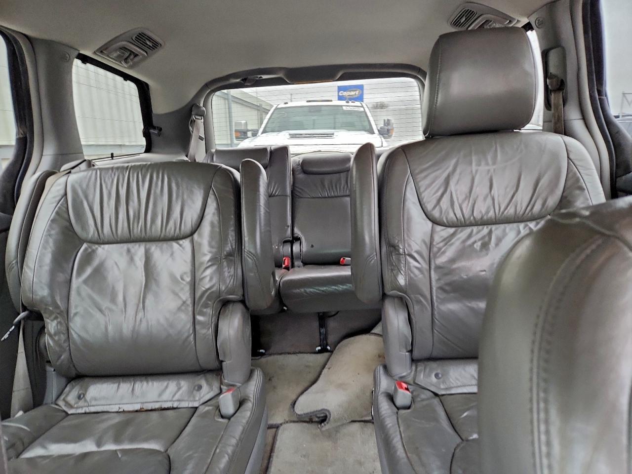 2010 TOYOTA SIENNA
