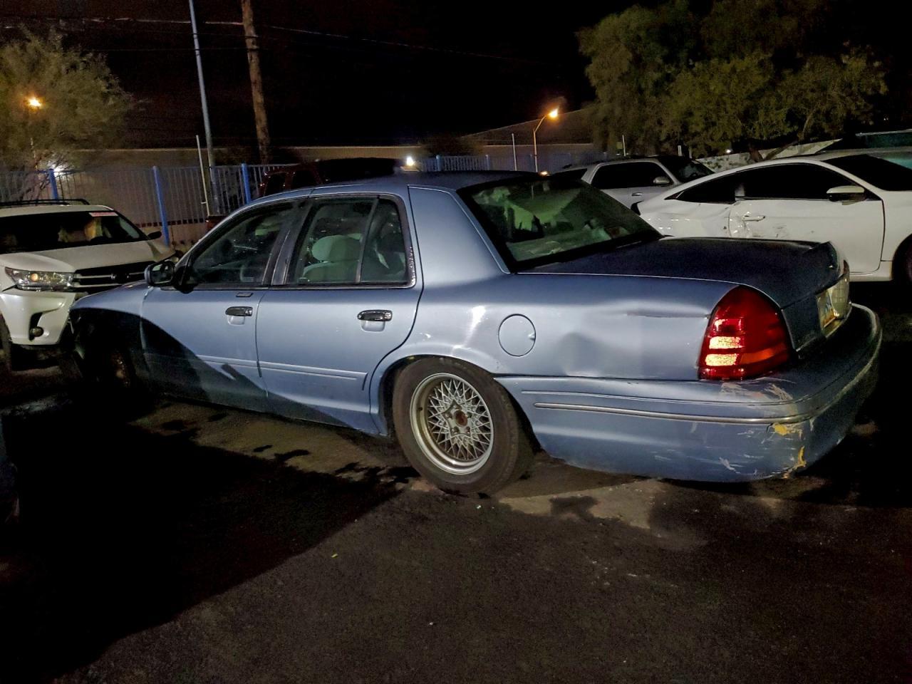 1998 FORD Crown Victoria