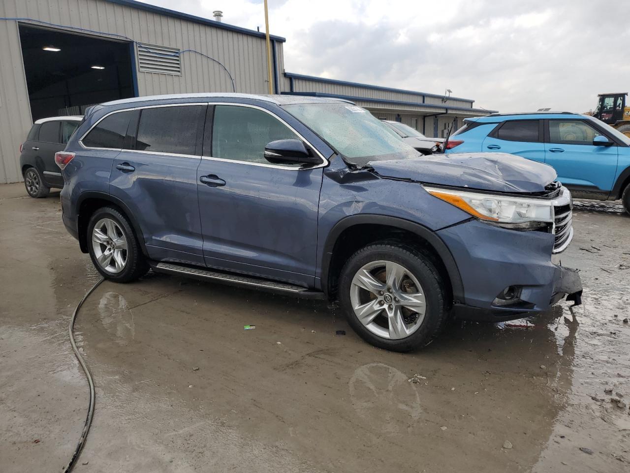 2016 TOYOTA HIGHLANDER