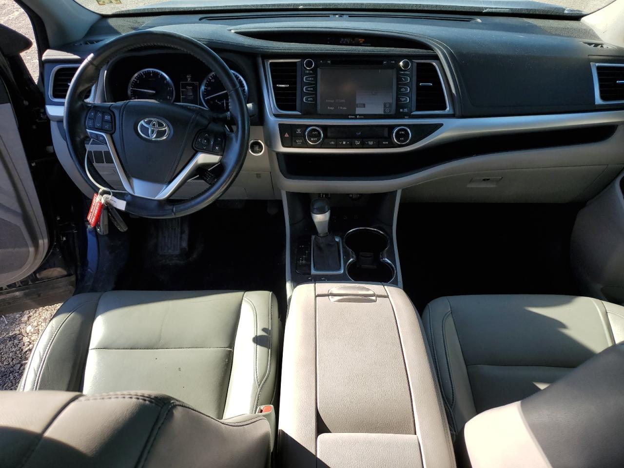 2015 TOYOTA HIGHLANDER