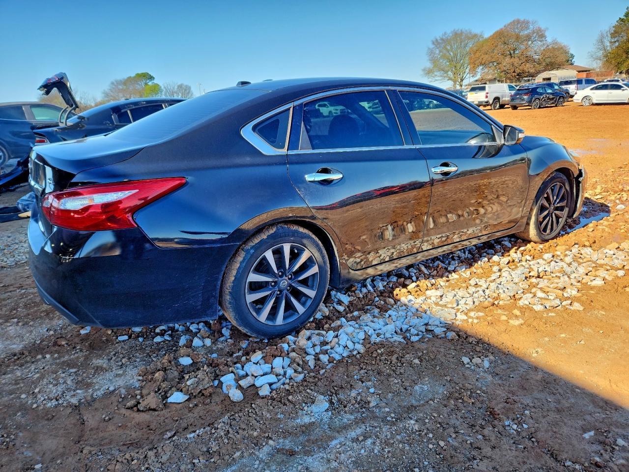 2017 NISSAN ALTIMA
