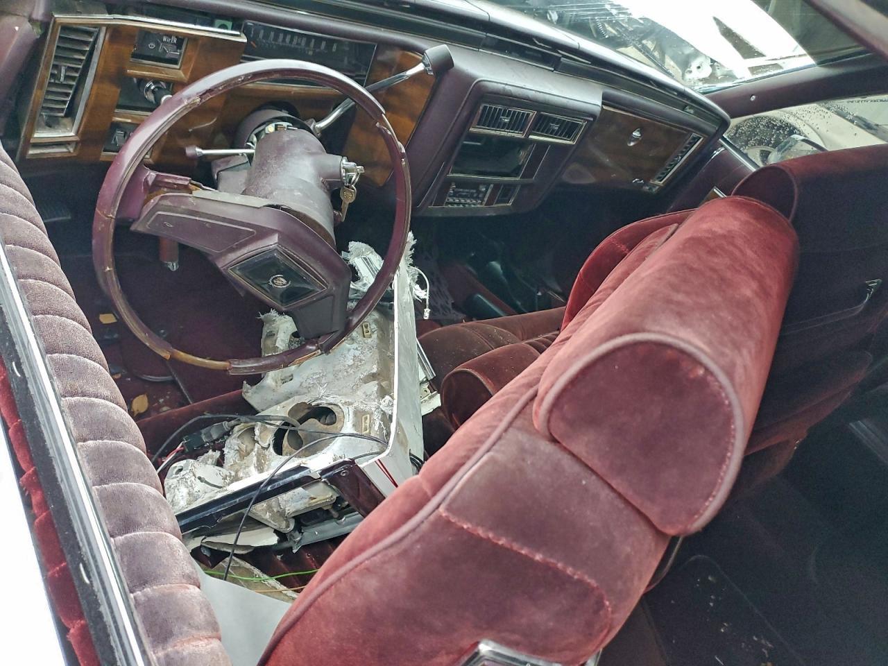 1989 CADILLAC Brougham