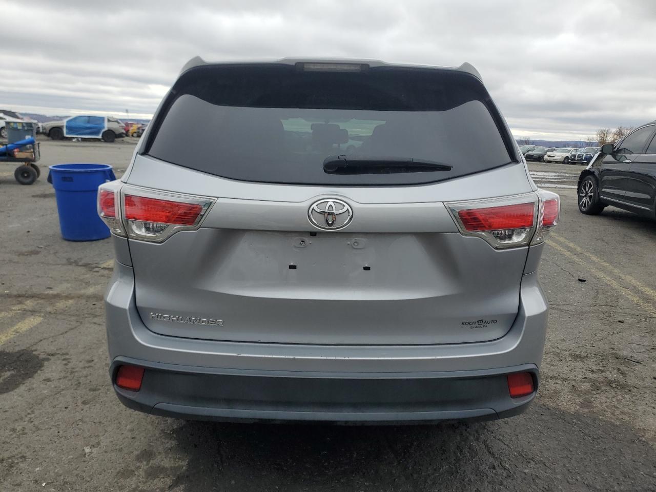 2016 TOYOTA HIGHLANDER