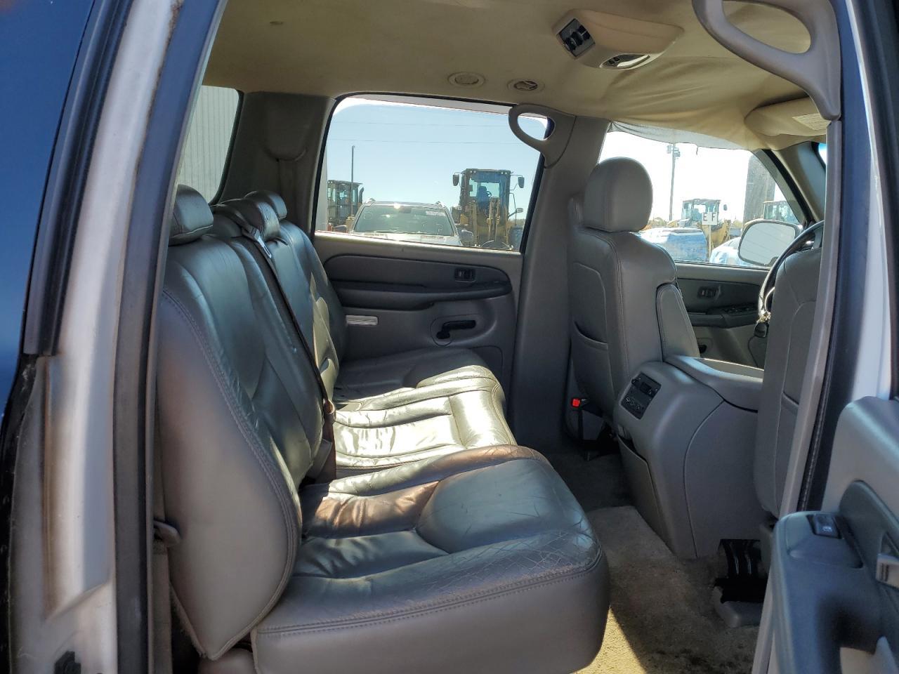 2003 CHEVROLET Suburban