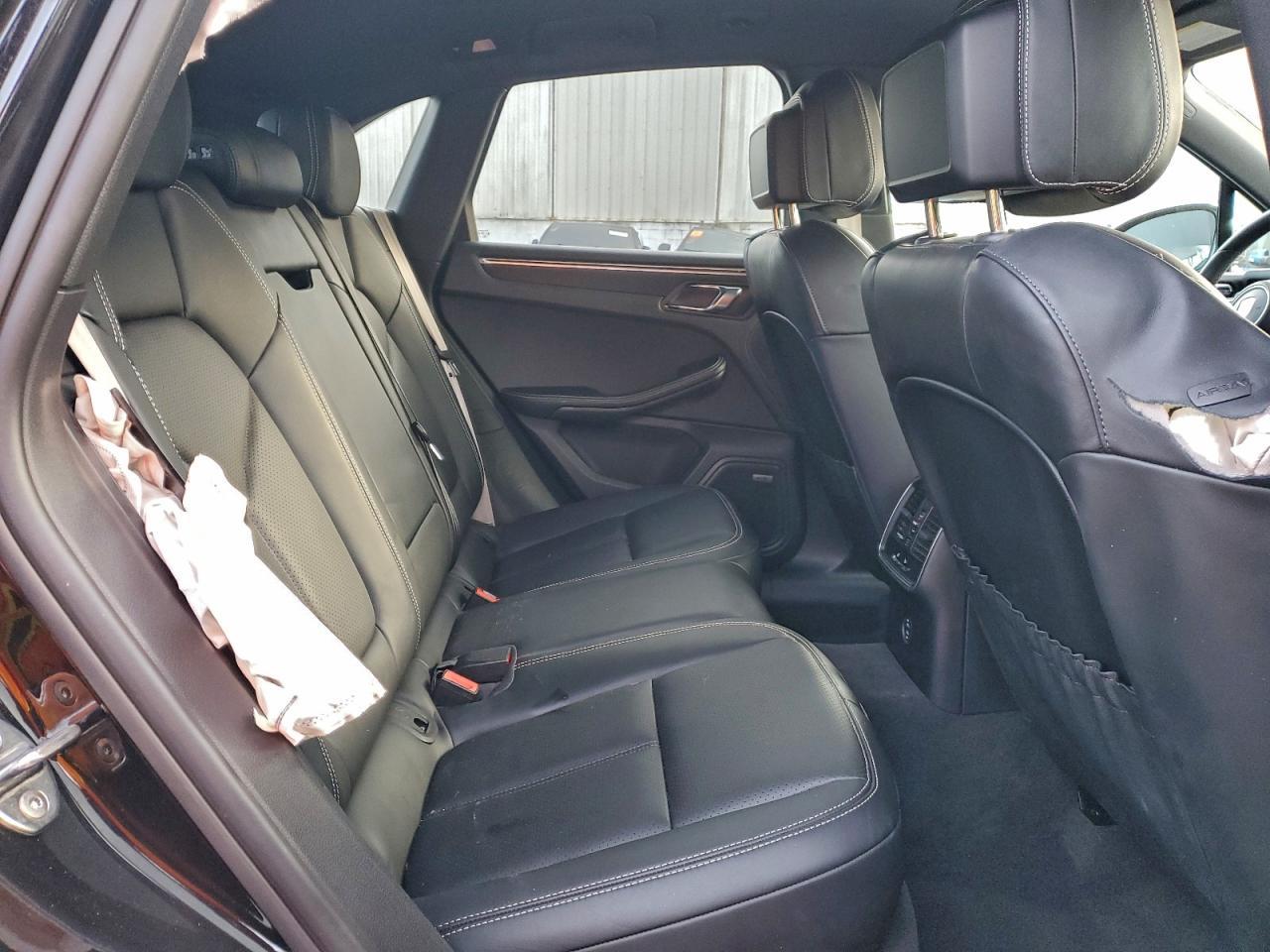 2023 PORSCHE Macan