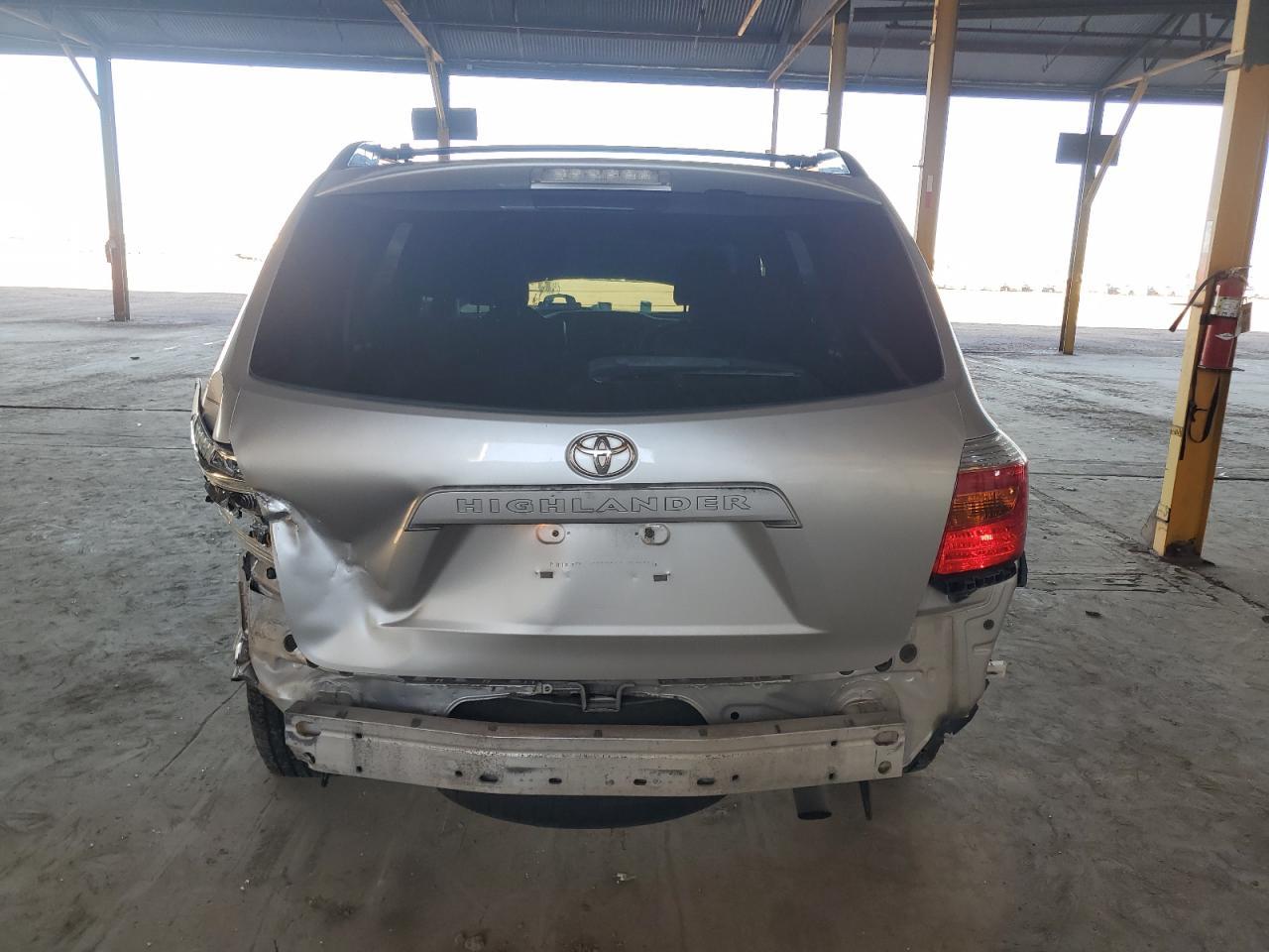 2010 TOYOTA HIGHLANDER