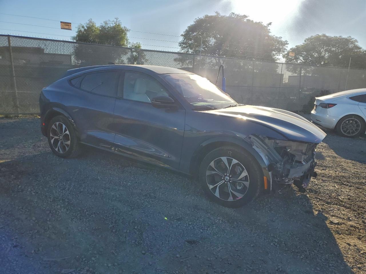 2021 FORD Mustang Mach-E