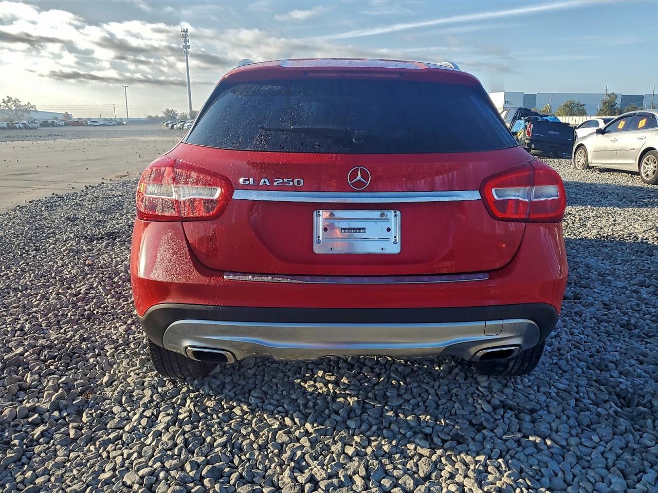 2017 MERCEDES-BENZ GLA-Class
