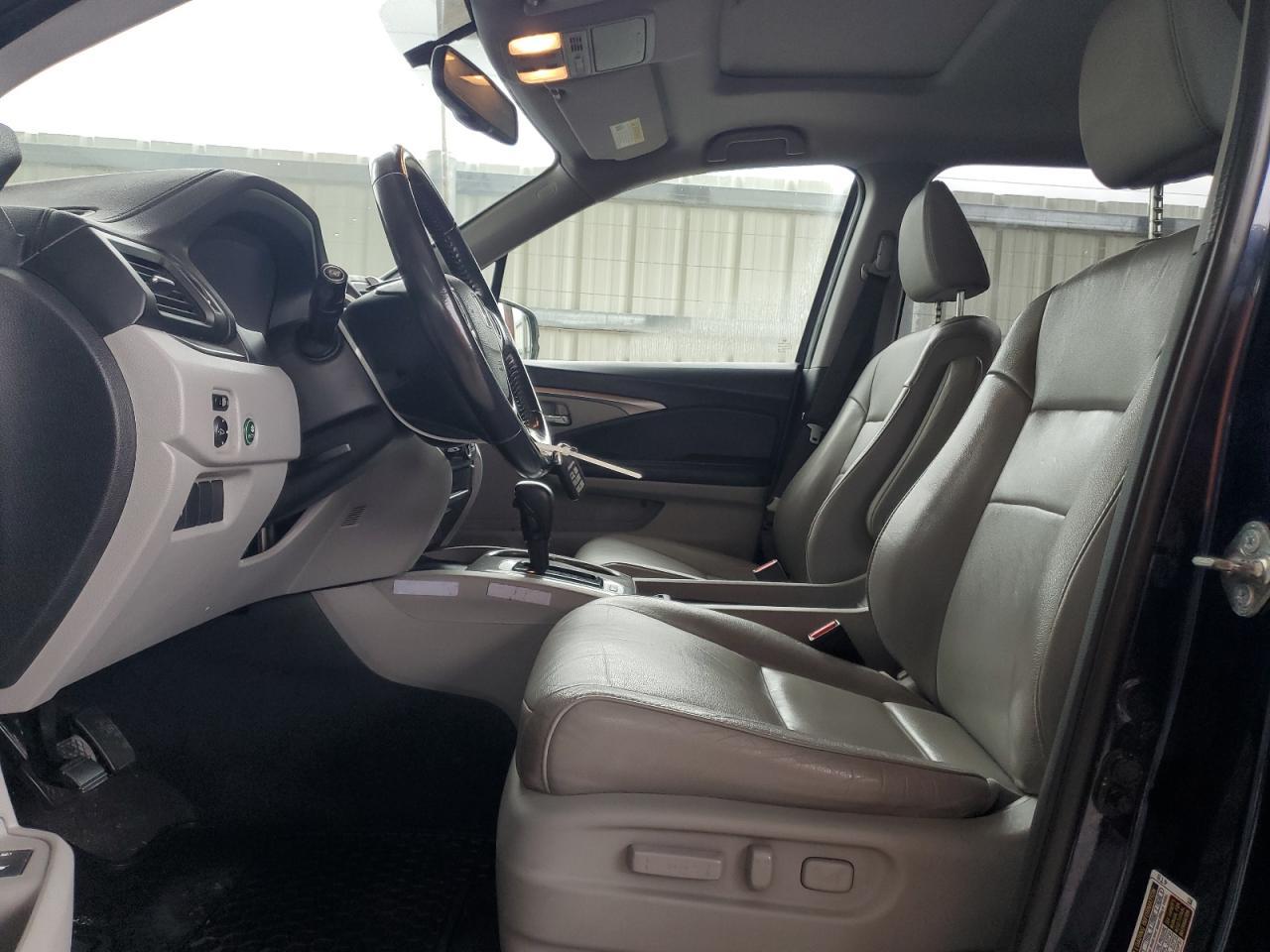 2017 HONDA PILOT