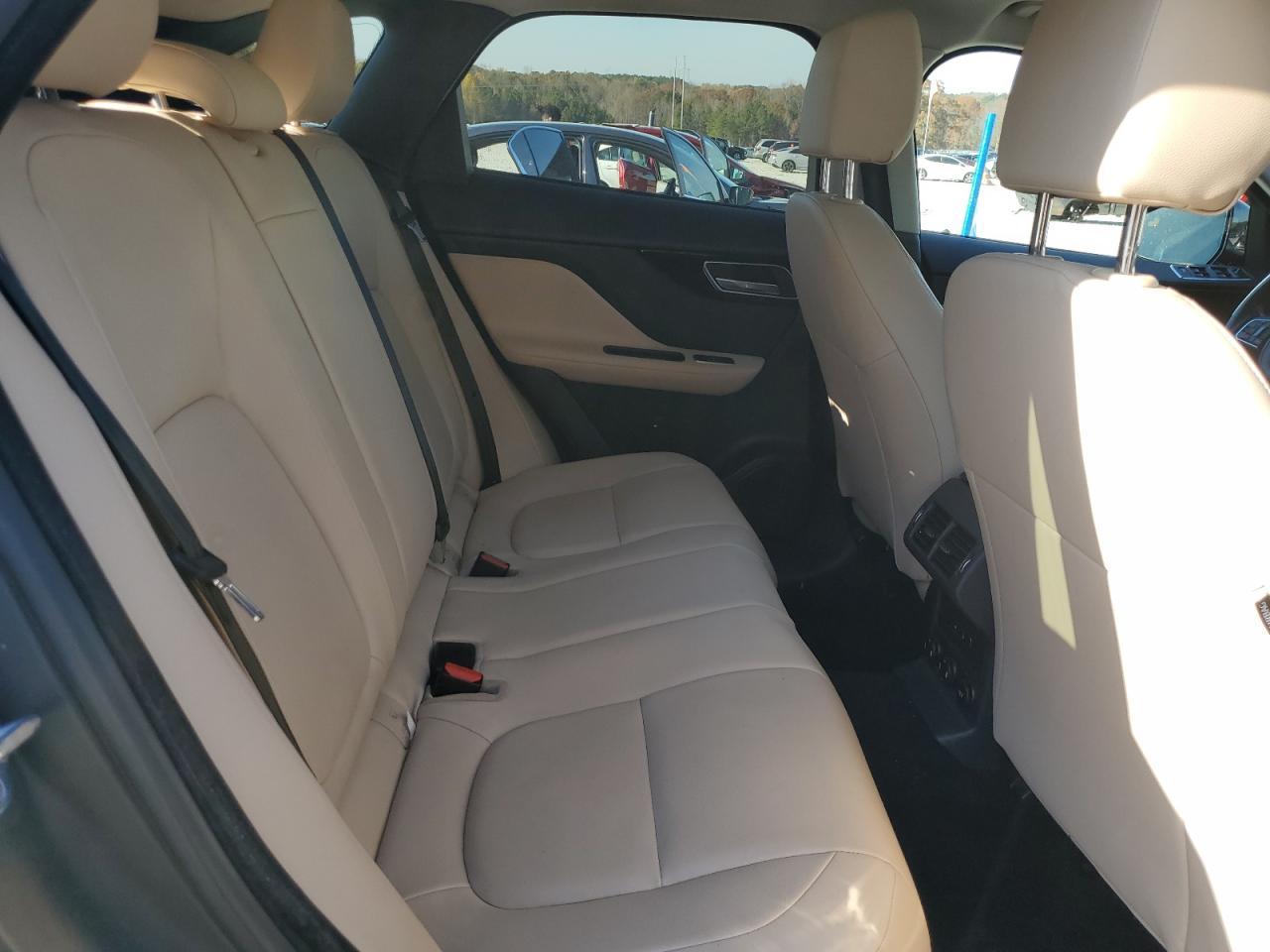 2017 JAGUAR F-Pace