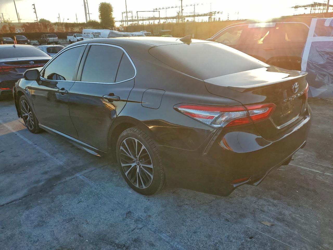 2019 TOYOTA CAMRY