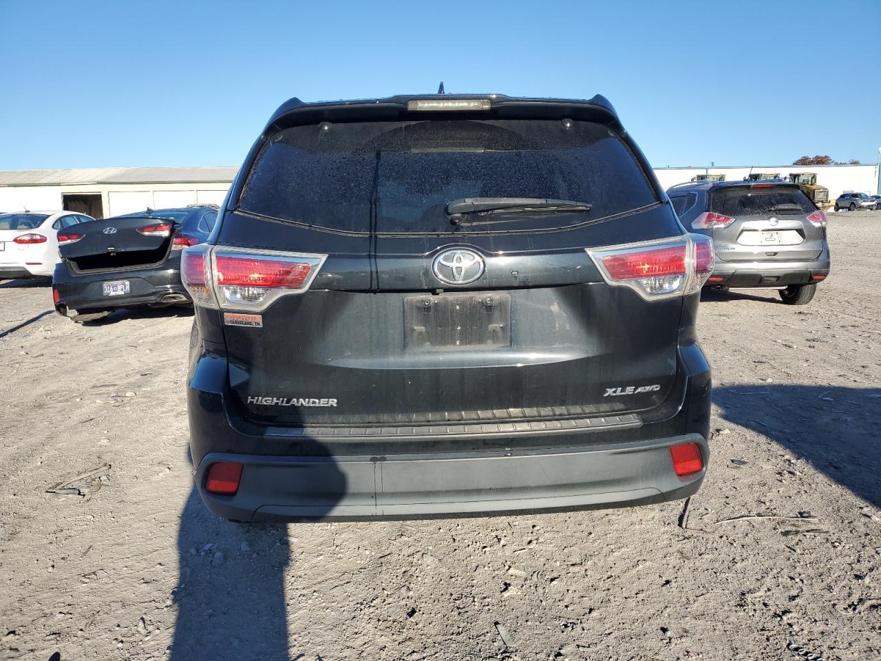 2016 TOYOTA HIGHLANDER