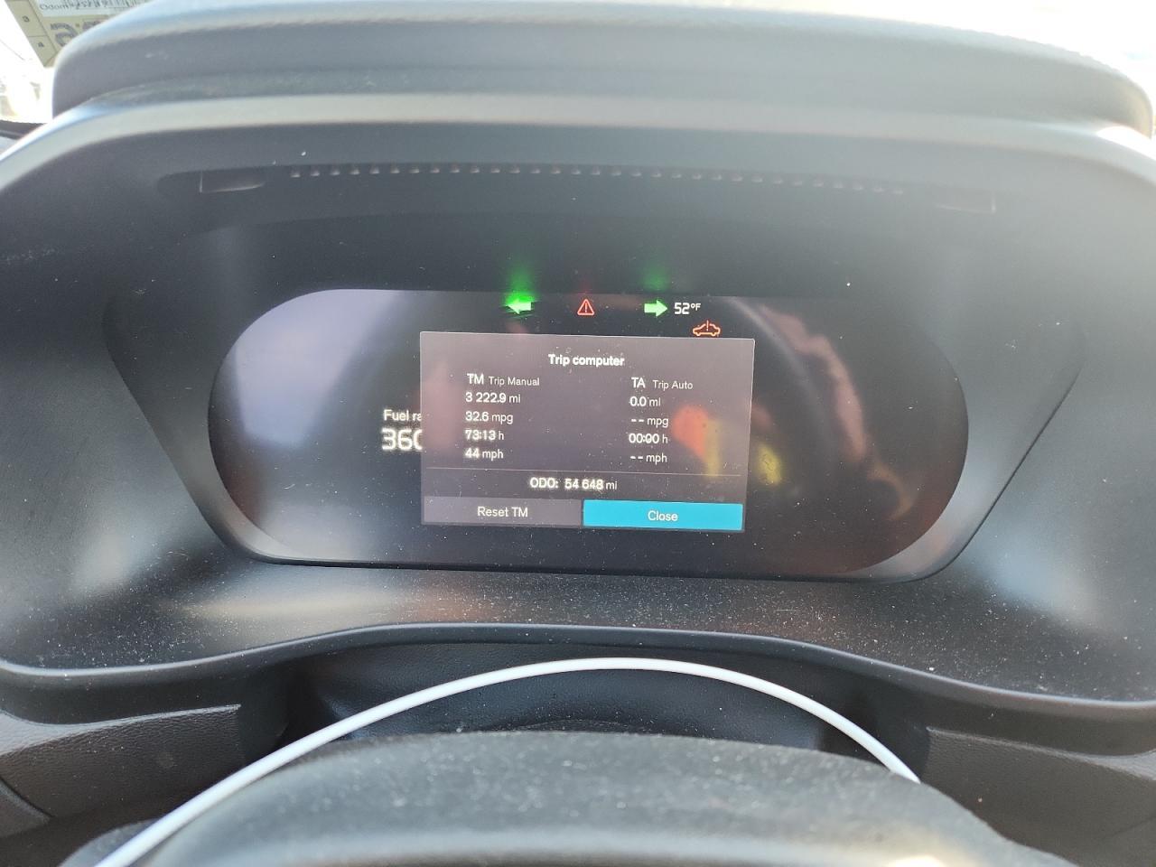 2023 VOLVO XC40