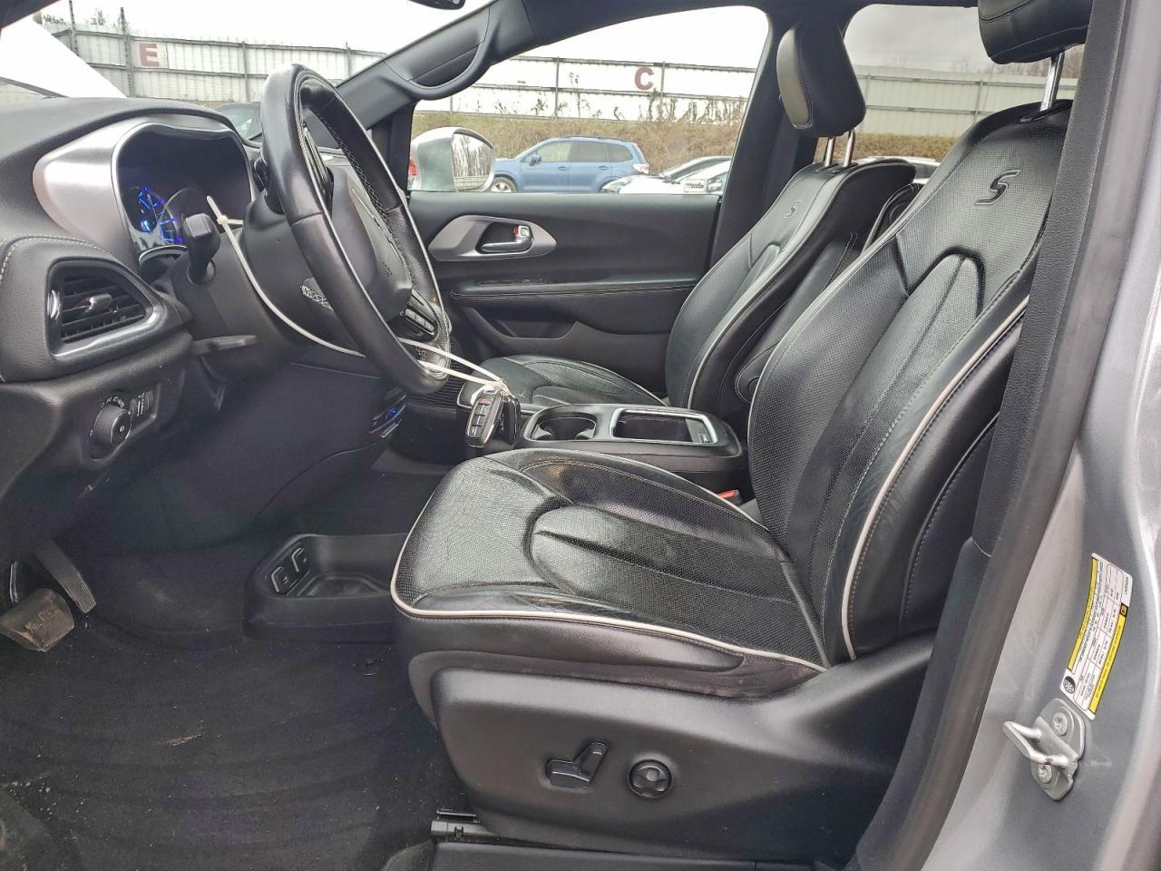 2020 CHRYSLER Pacifica