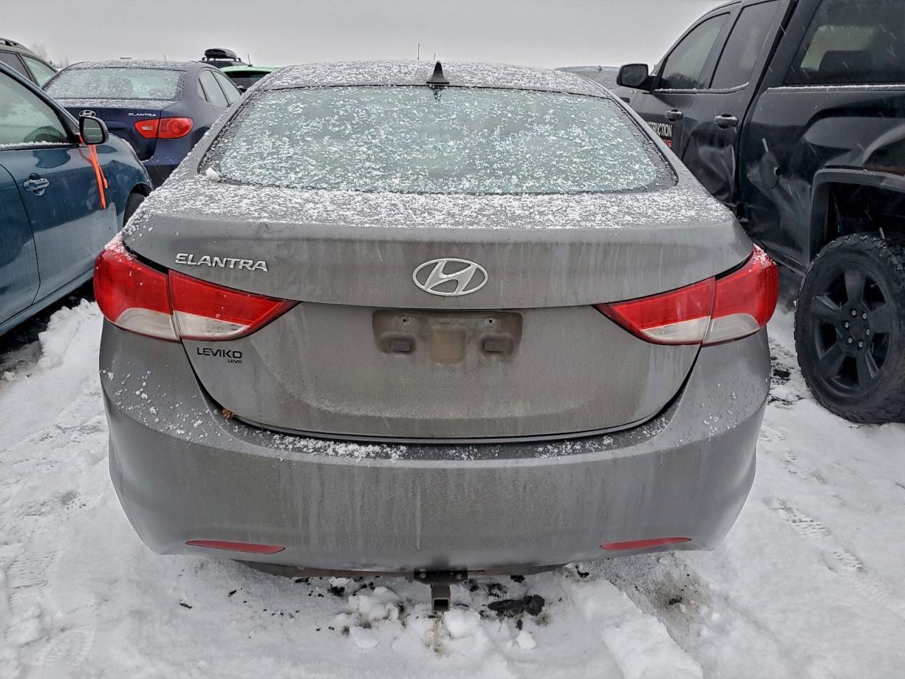 2012 HYUNDAI ELANTRA