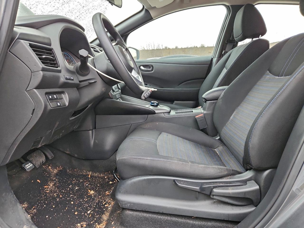 2025 NISSAN LEAF