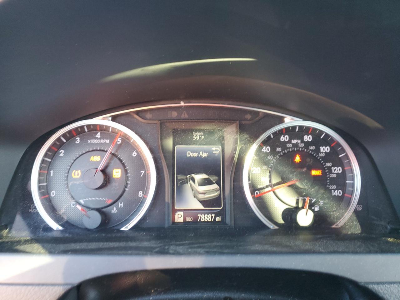 2016 TOYOTA CAMRY