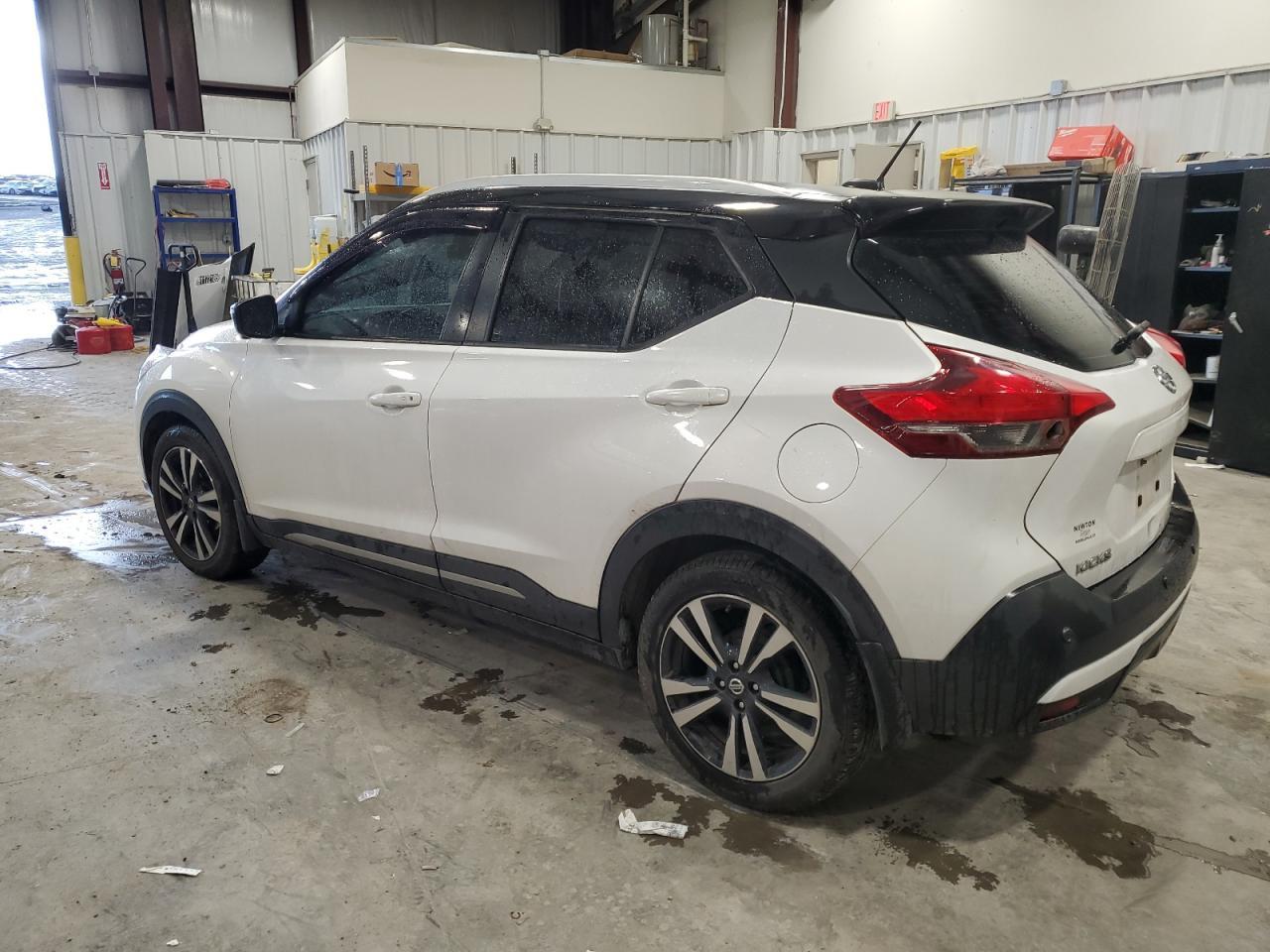 2020 NISSAN KICKS