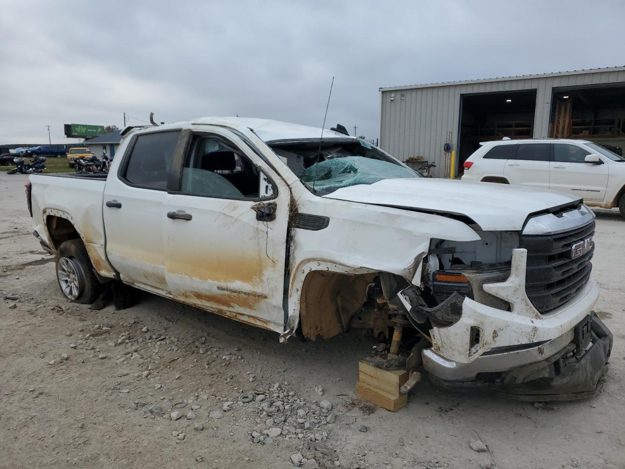 2024 GMC Sierra
