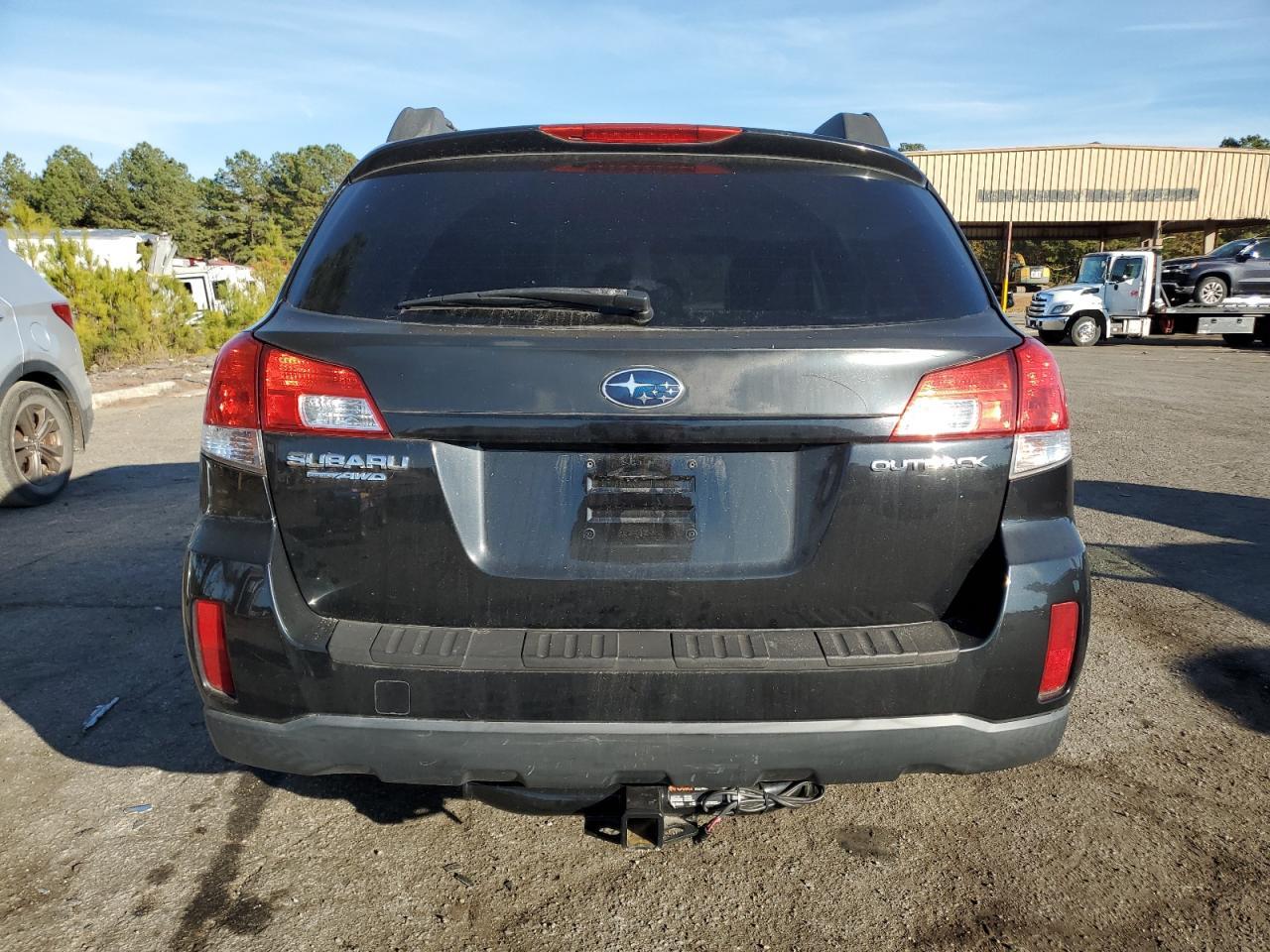 2010 SUBARU Outback