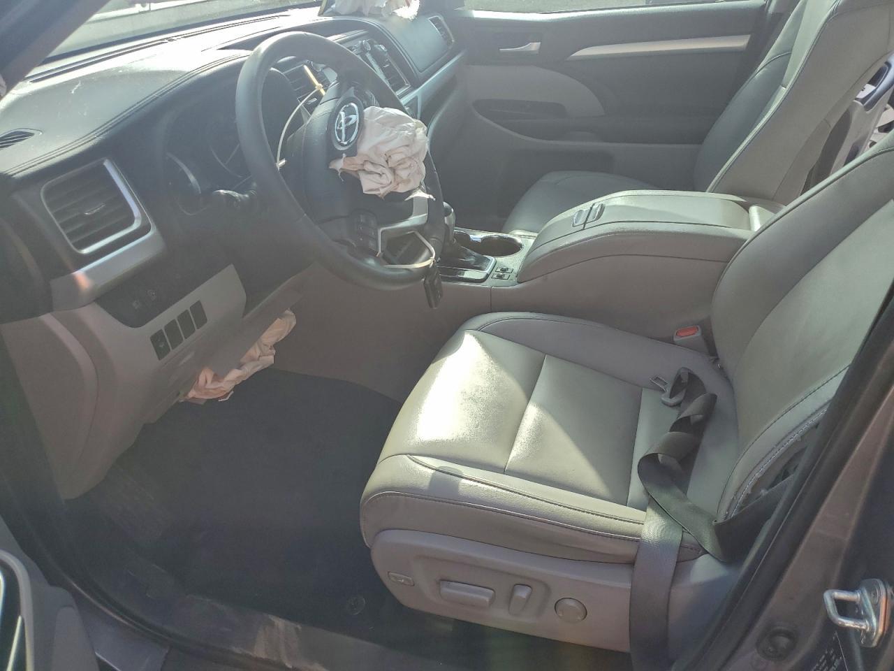 2019 TOYOTA HIGHLANDER