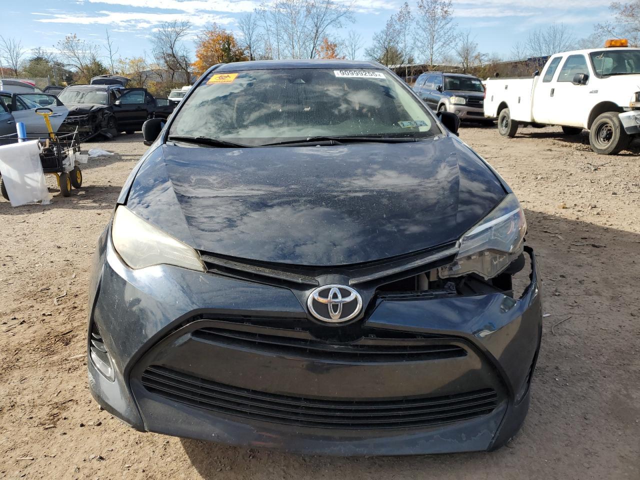 2017 TOYOTA COROLLA