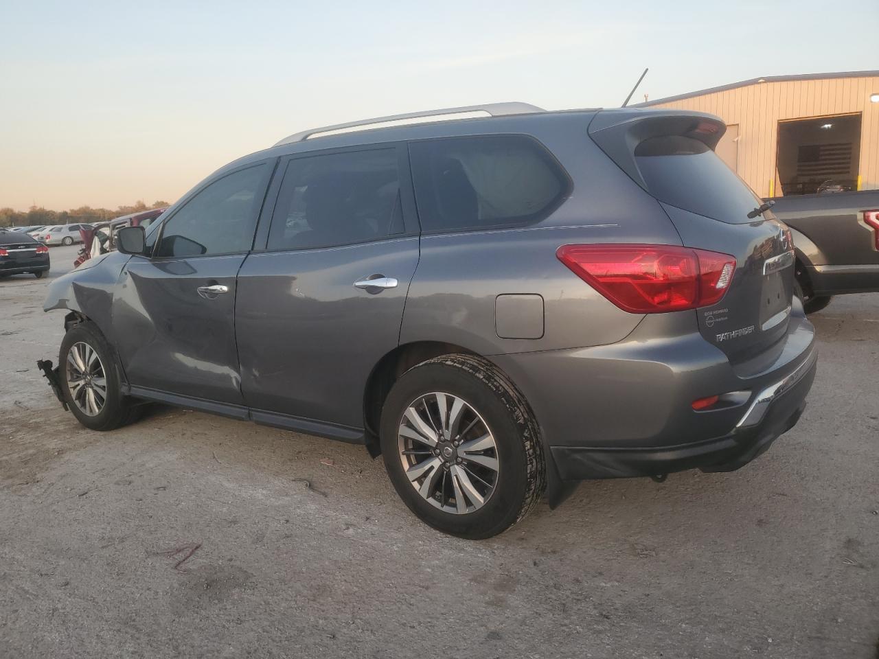 2018 NISSAN PATHFINDER