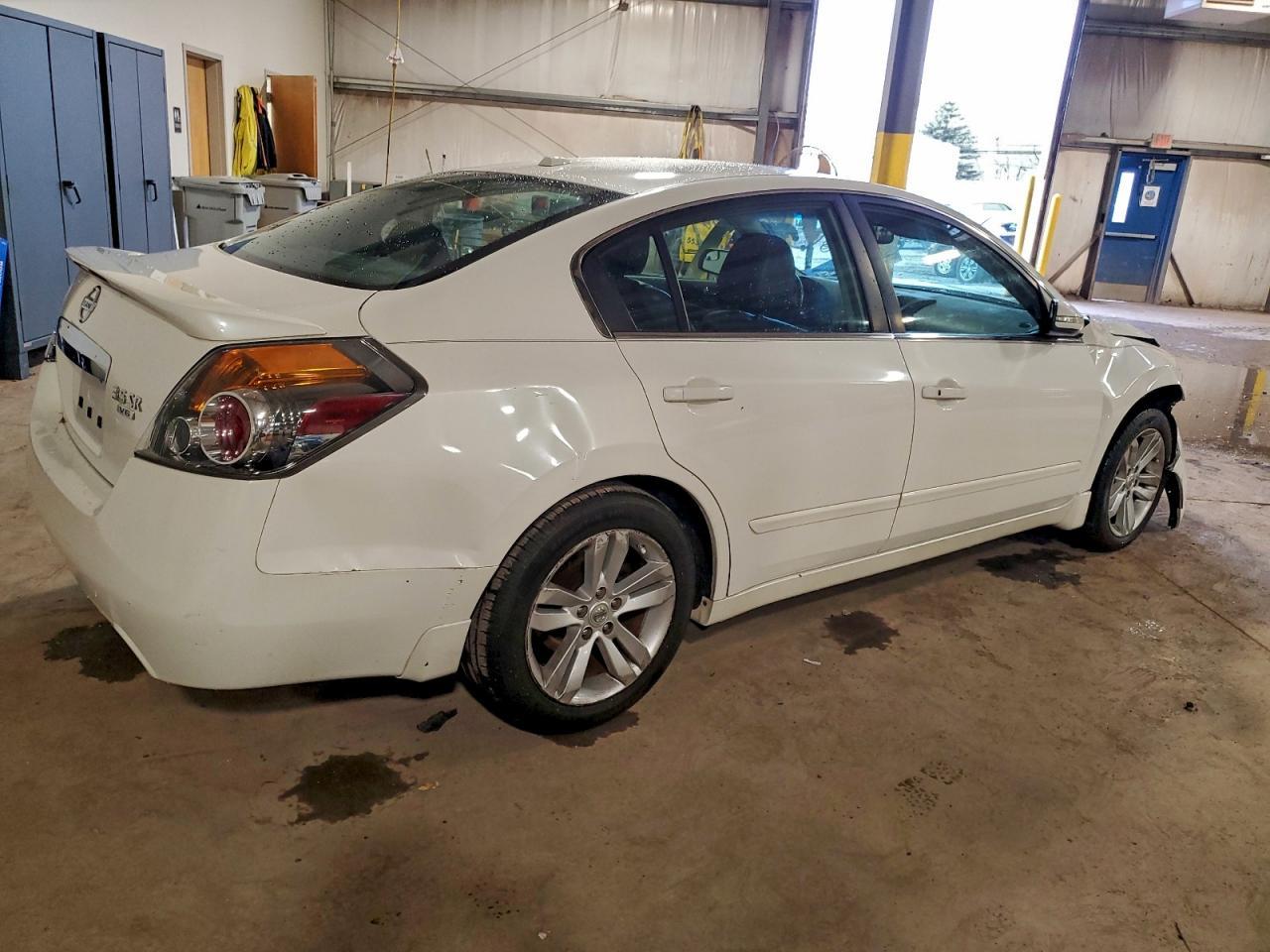 2012 NISSAN ALTIMA