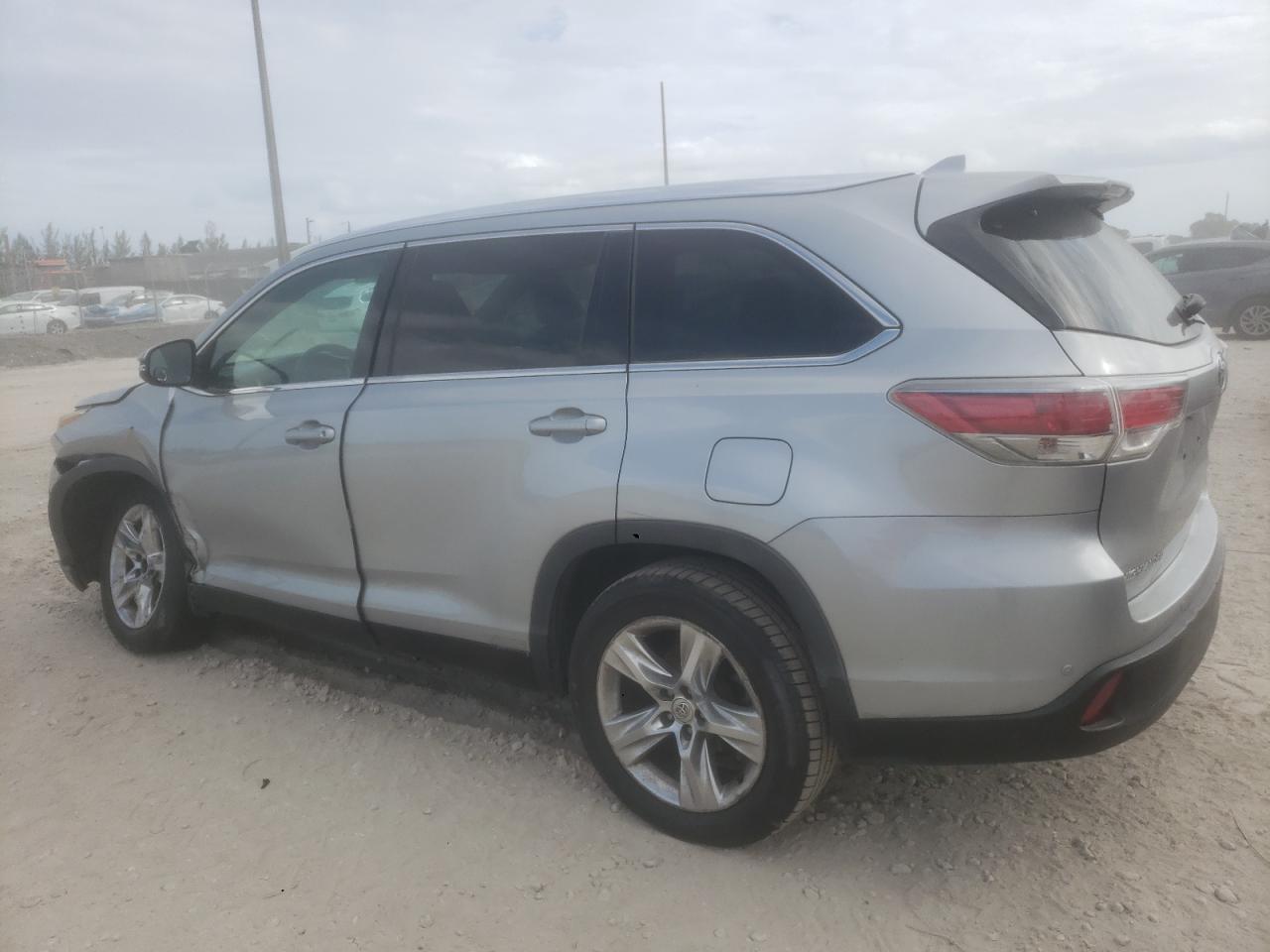 2015 TOYOTA HIGHLANDER