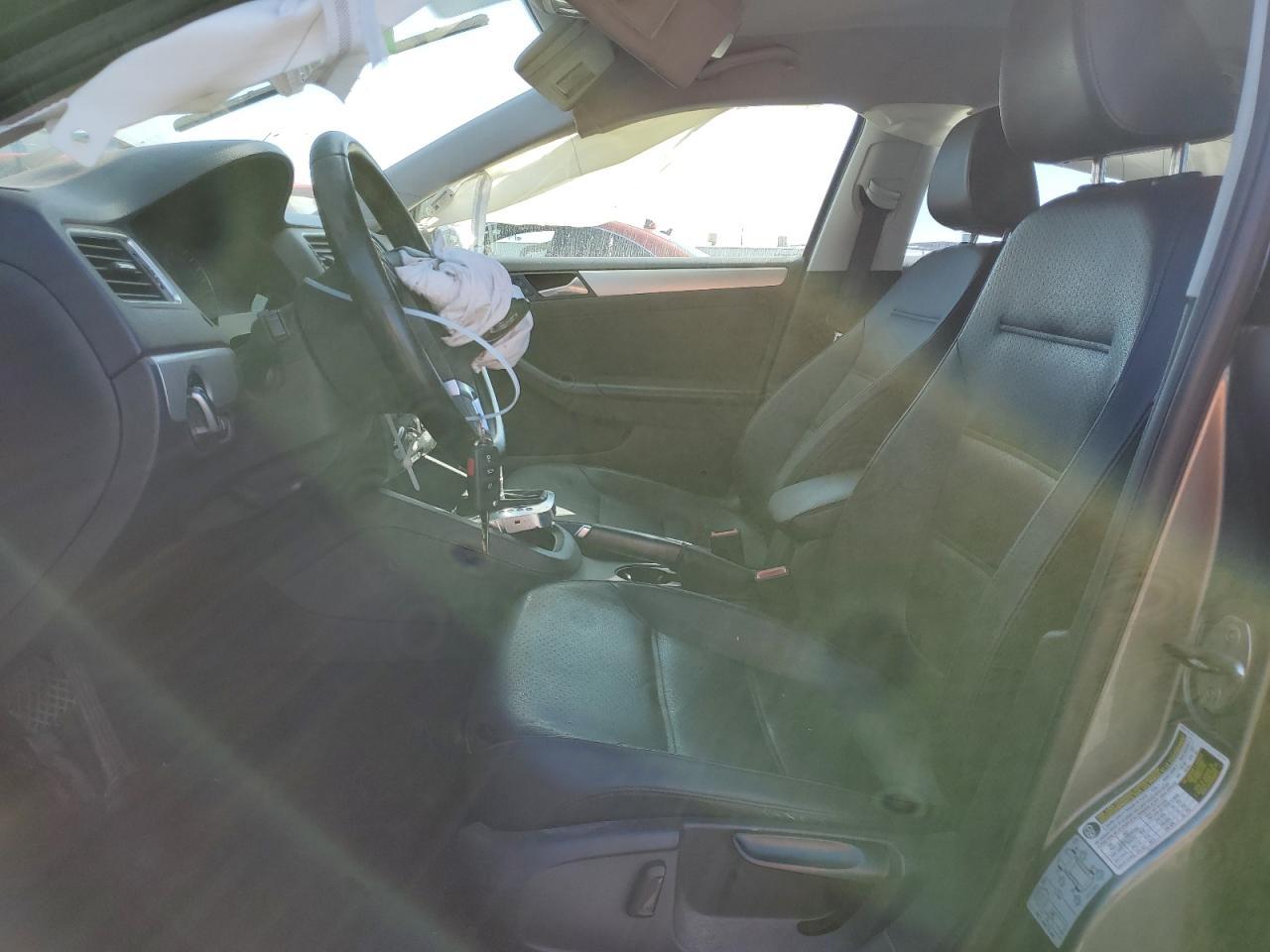 2014 VOLKSWAGEN JETTA