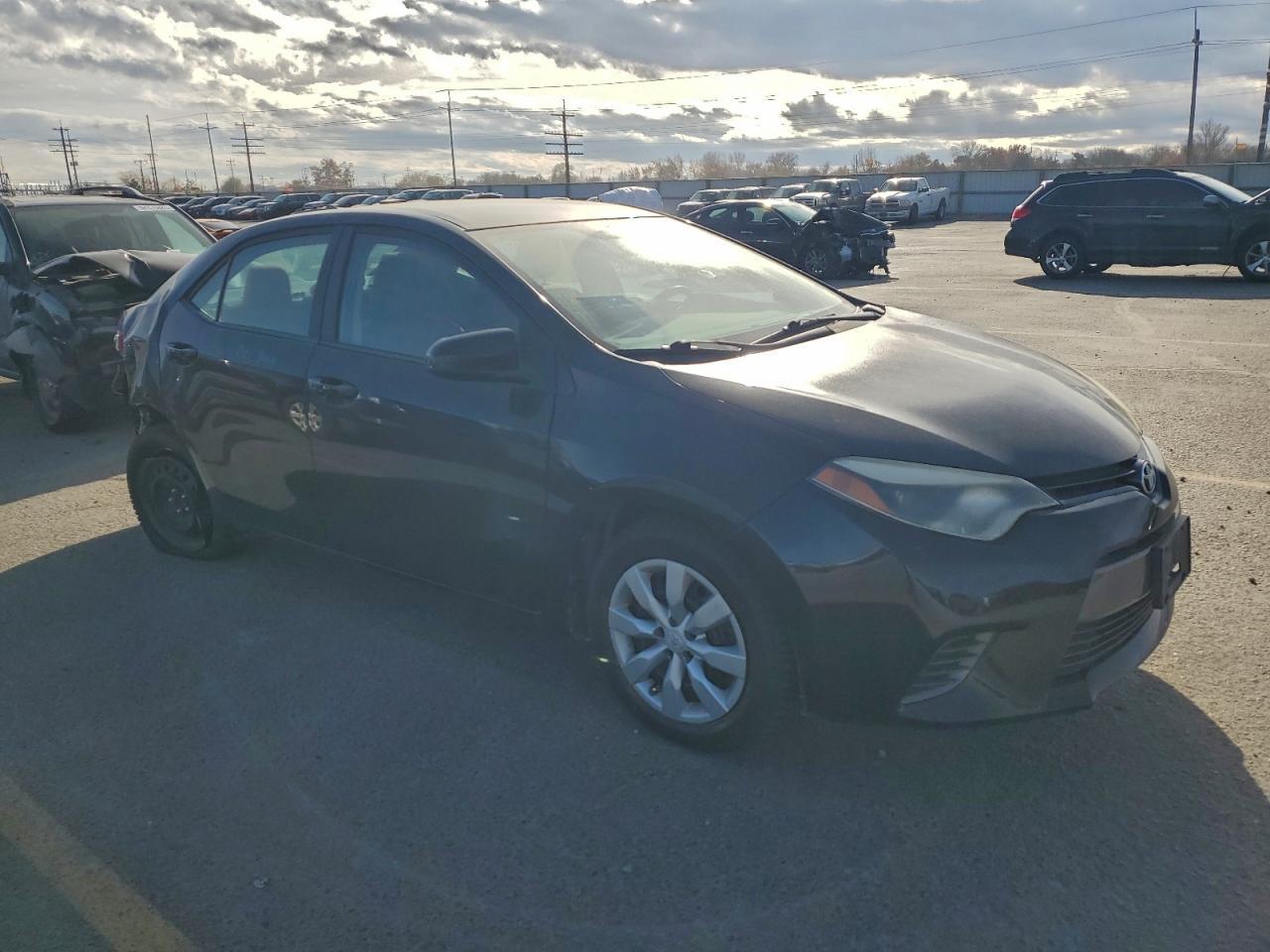 2015 TOYOTA COROLLA