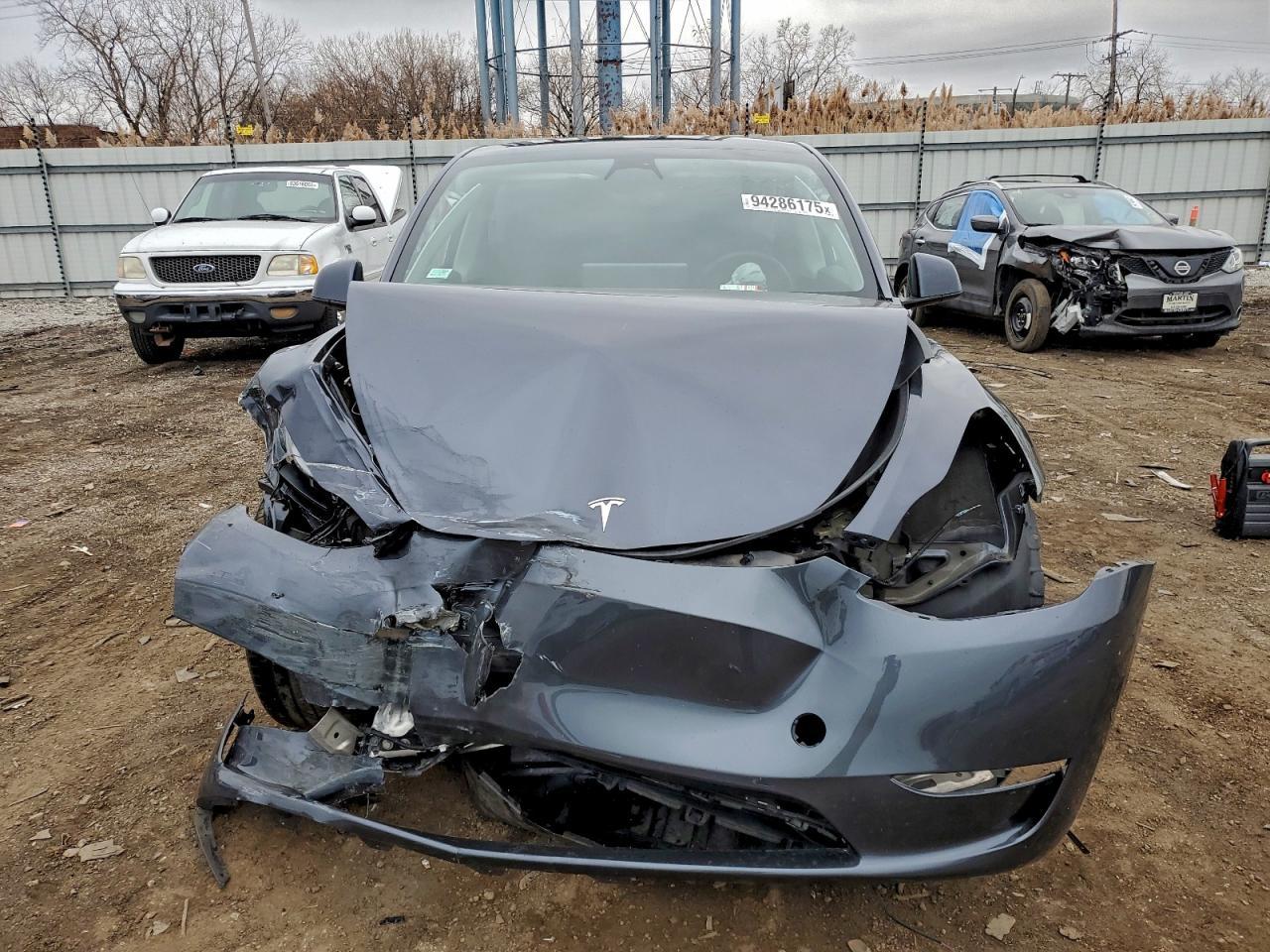 2023 TESLA MODEL Y
