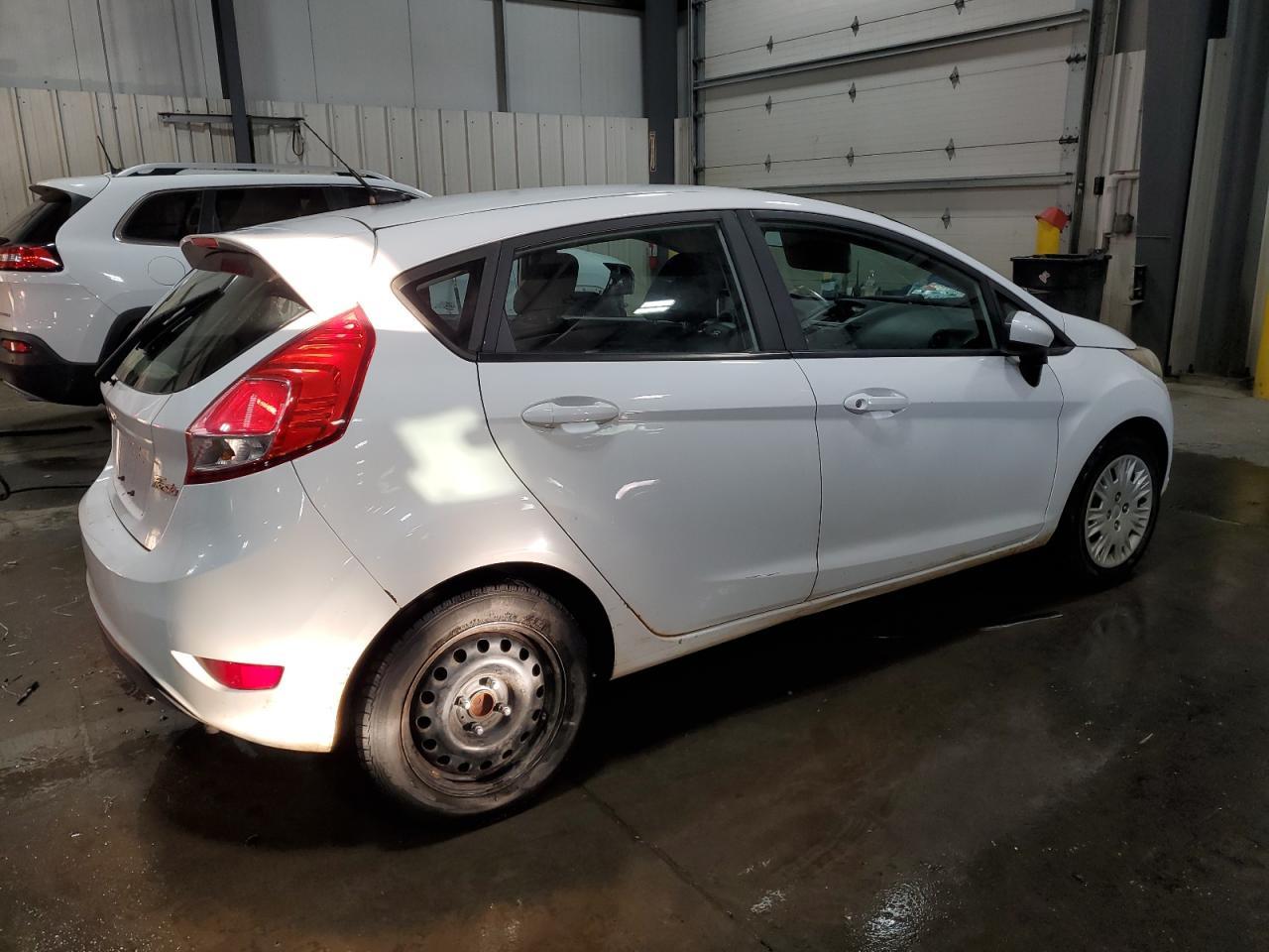 2015 FORD Fiesta